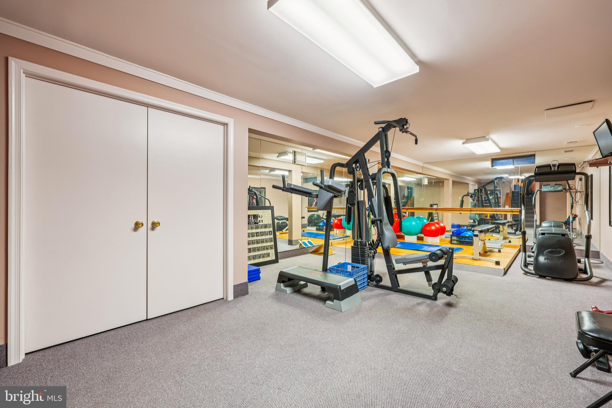 POTOMAC COMMONS - Residential