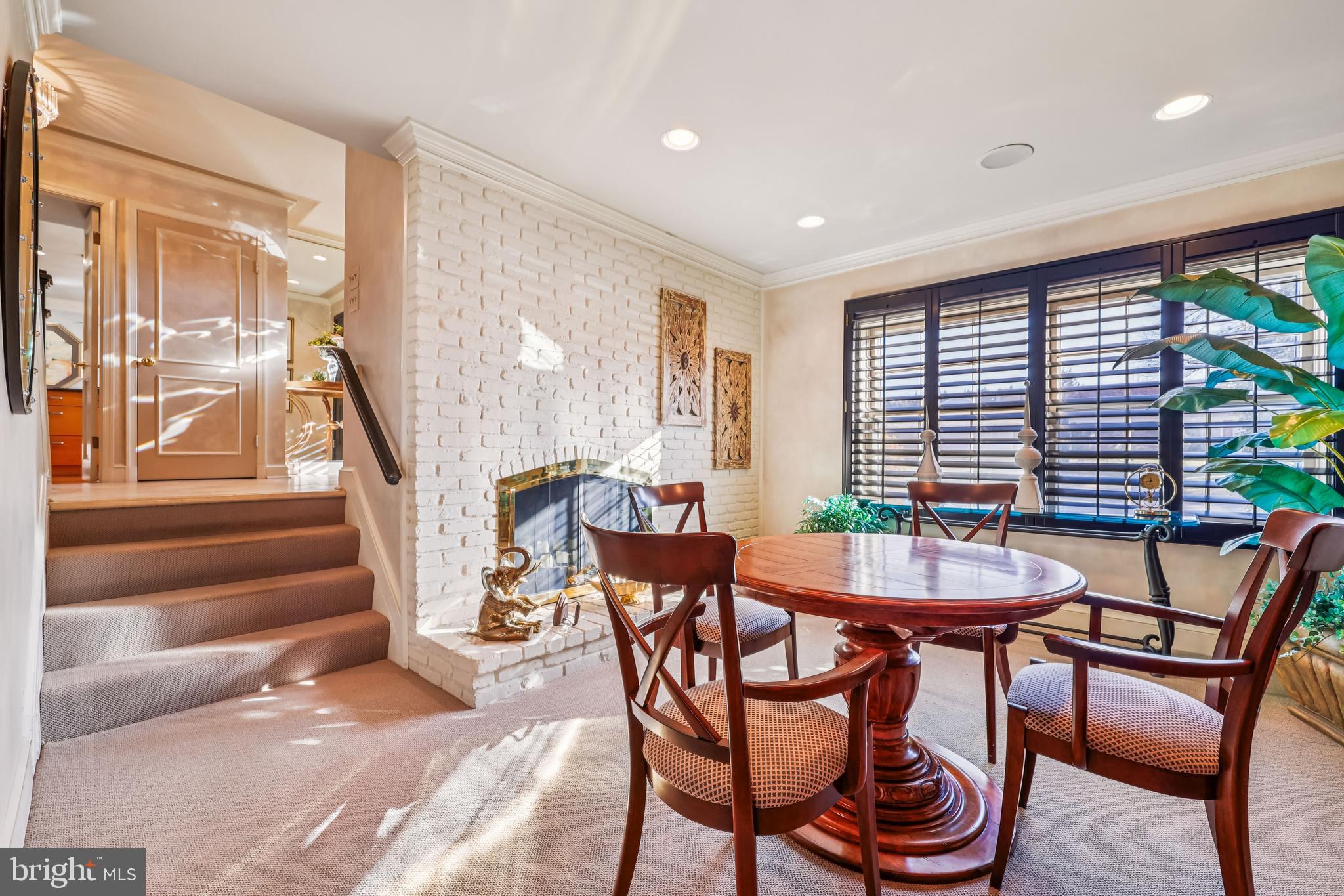 POTOMAC COMMONS - Residential