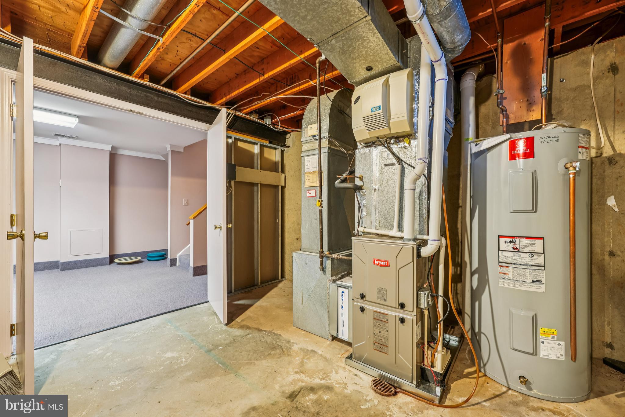 POTOMAC COMMONS - Residential