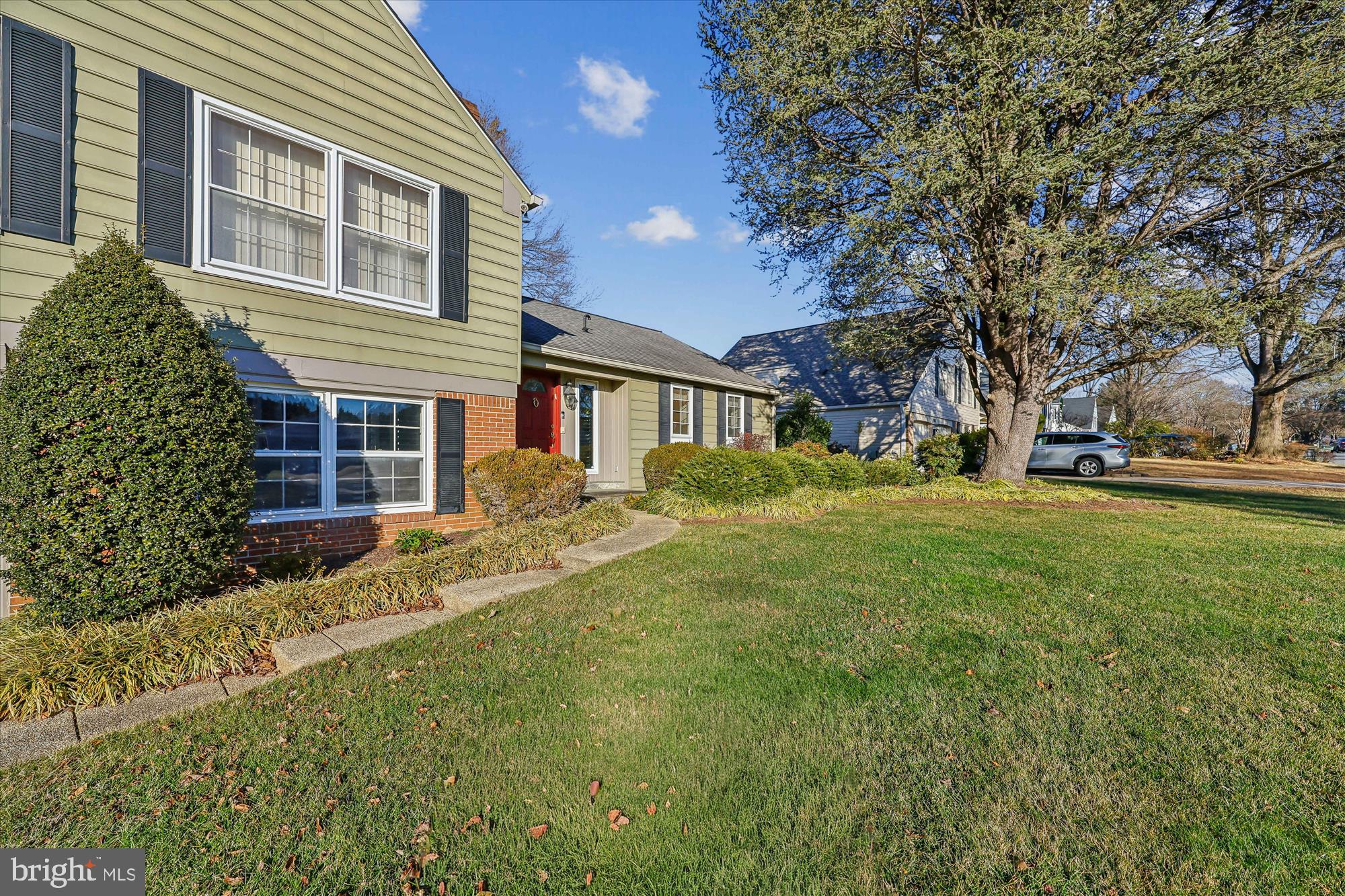 POTOMAC COMMONS - Residential