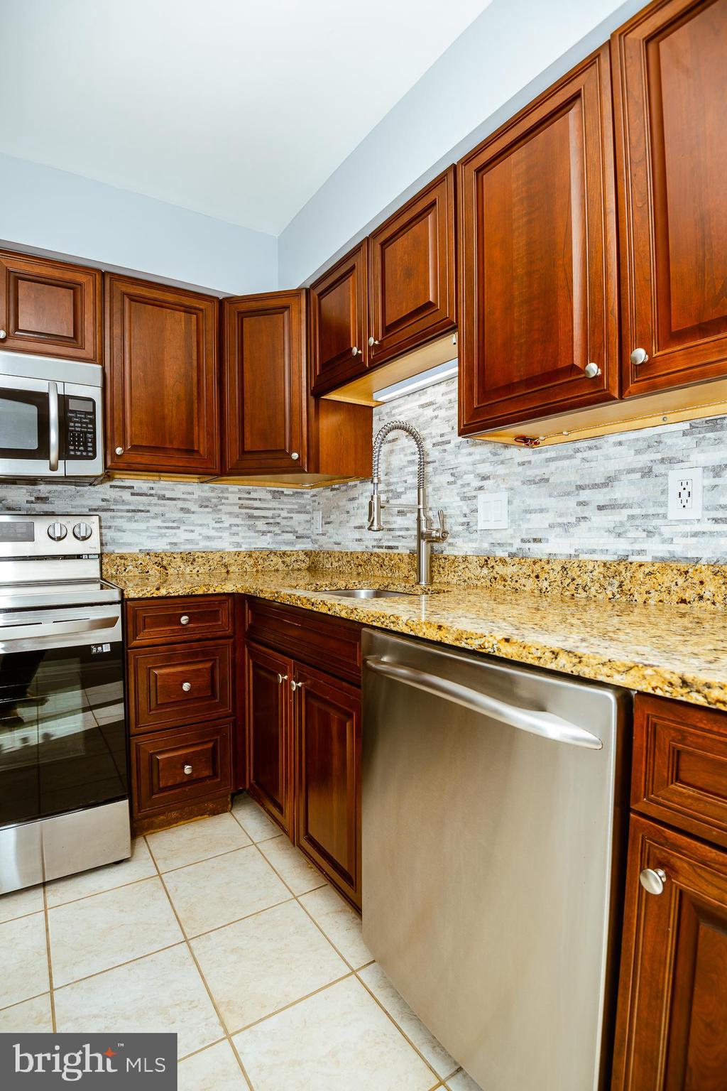 GREENCASTLE MANOR - Residential