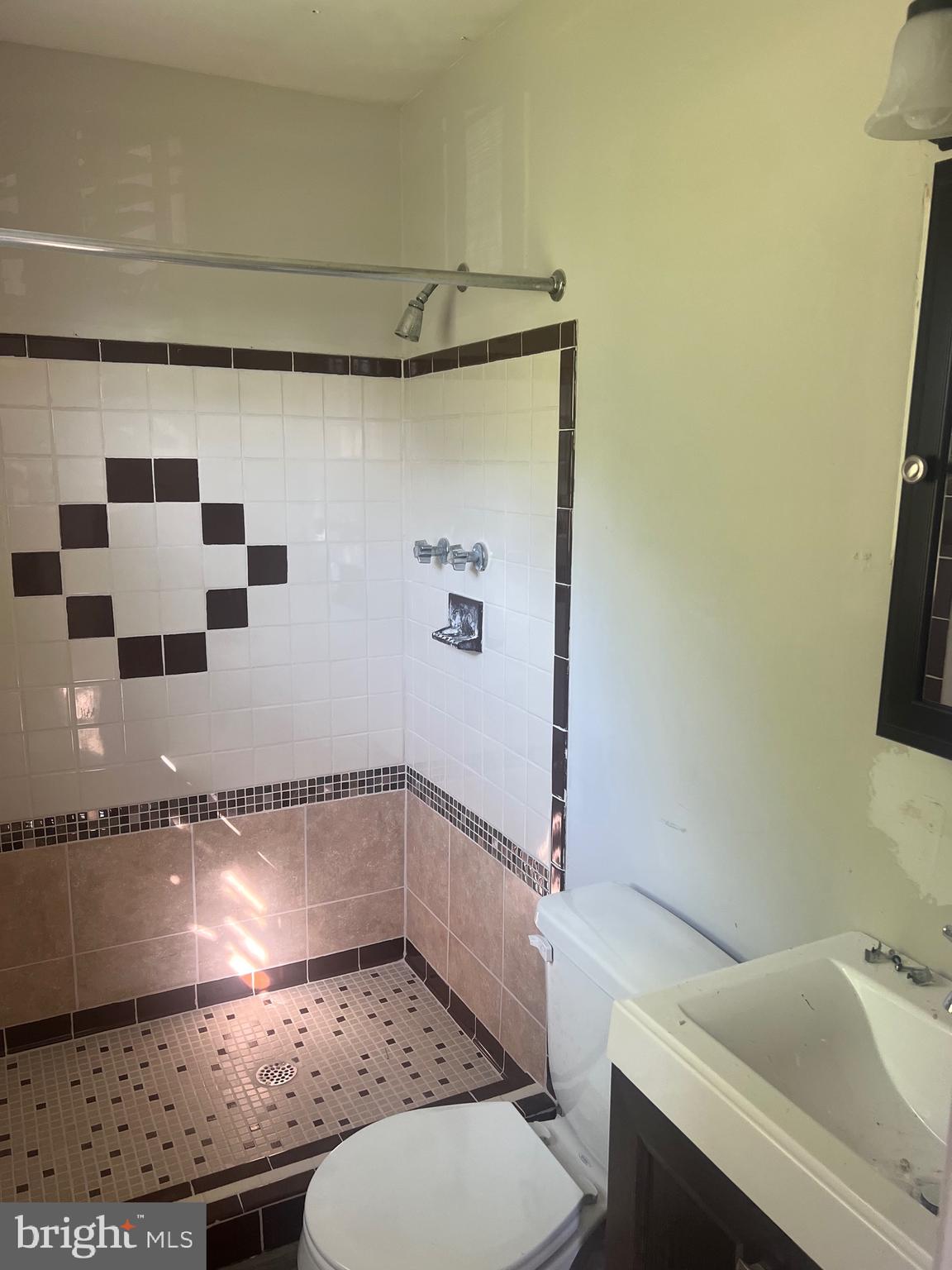 ASHFORD - Residential Lease