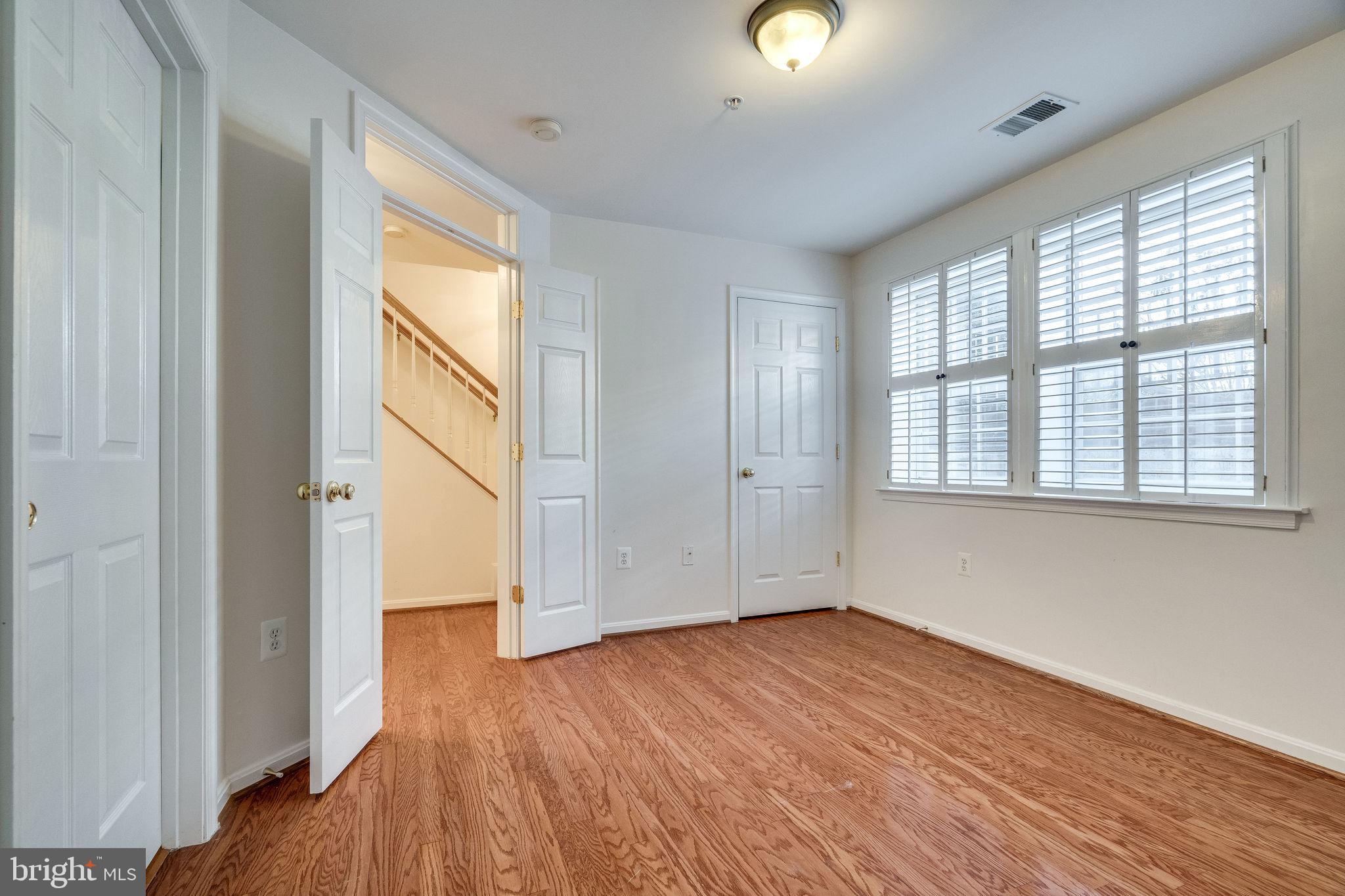 OLD TOWN GREENS - Residential Lease