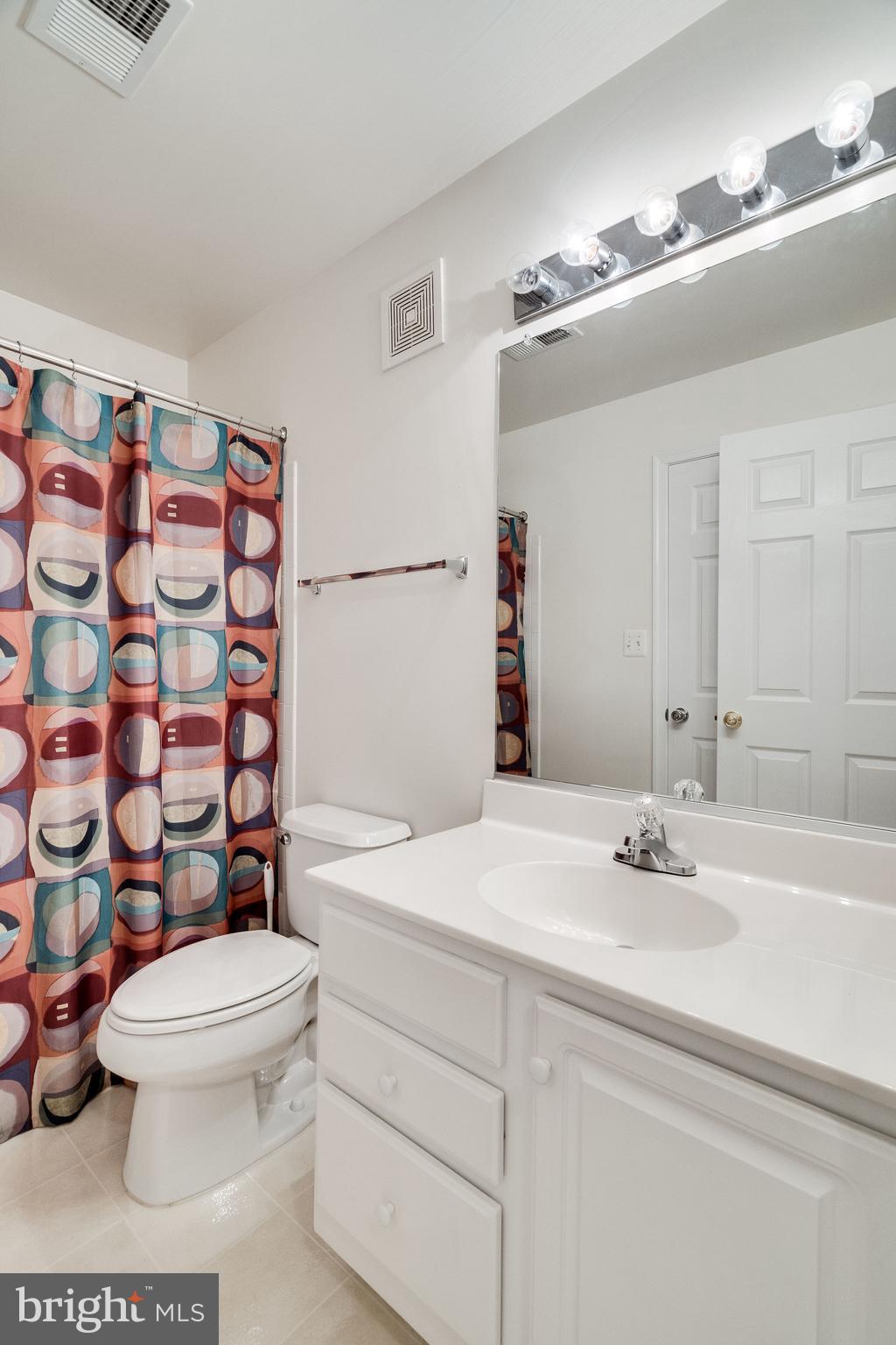 OLD TOWN GREENS - Residential Lease