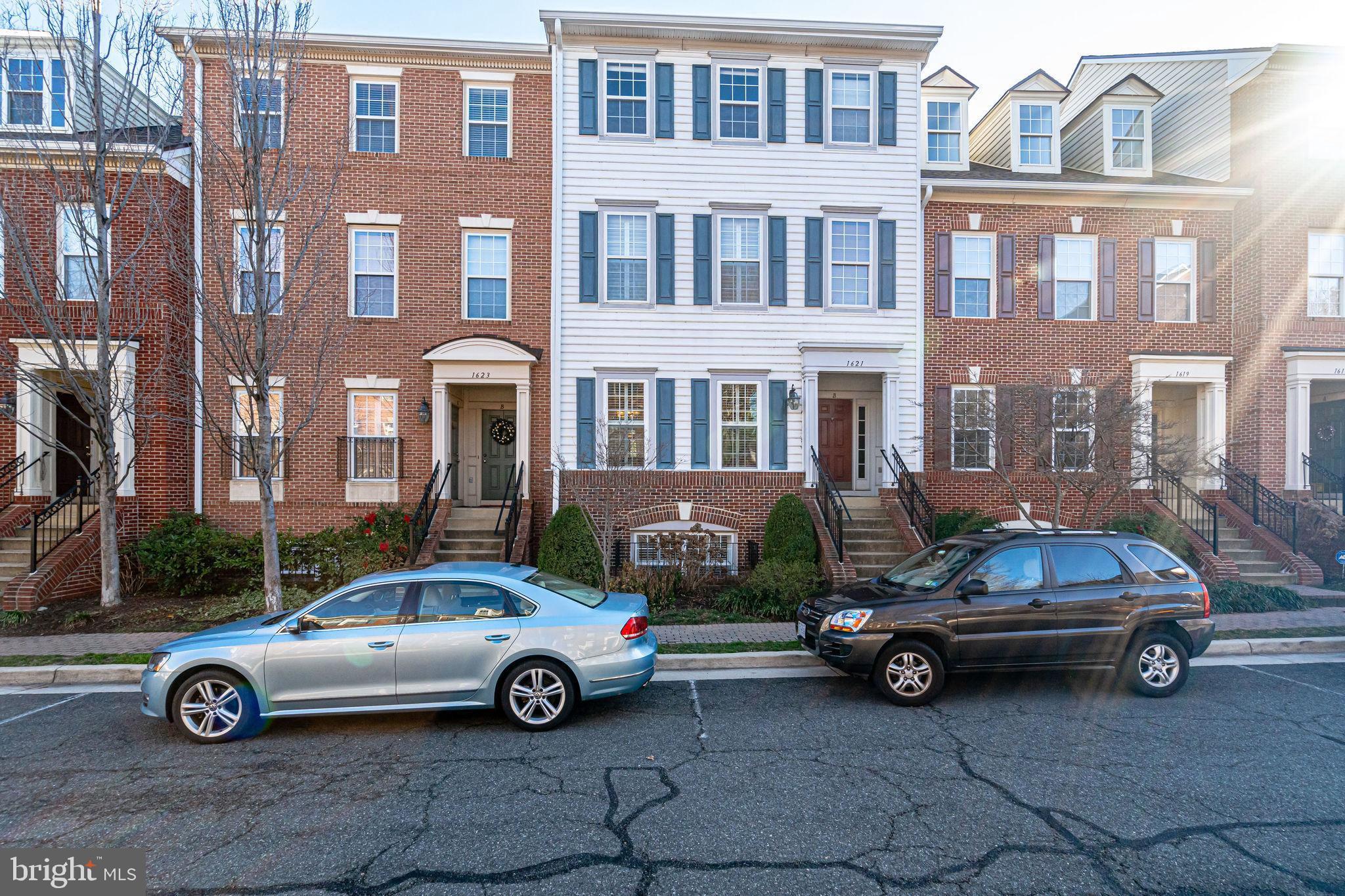 OLD TOWN GREENS - Residential Lease