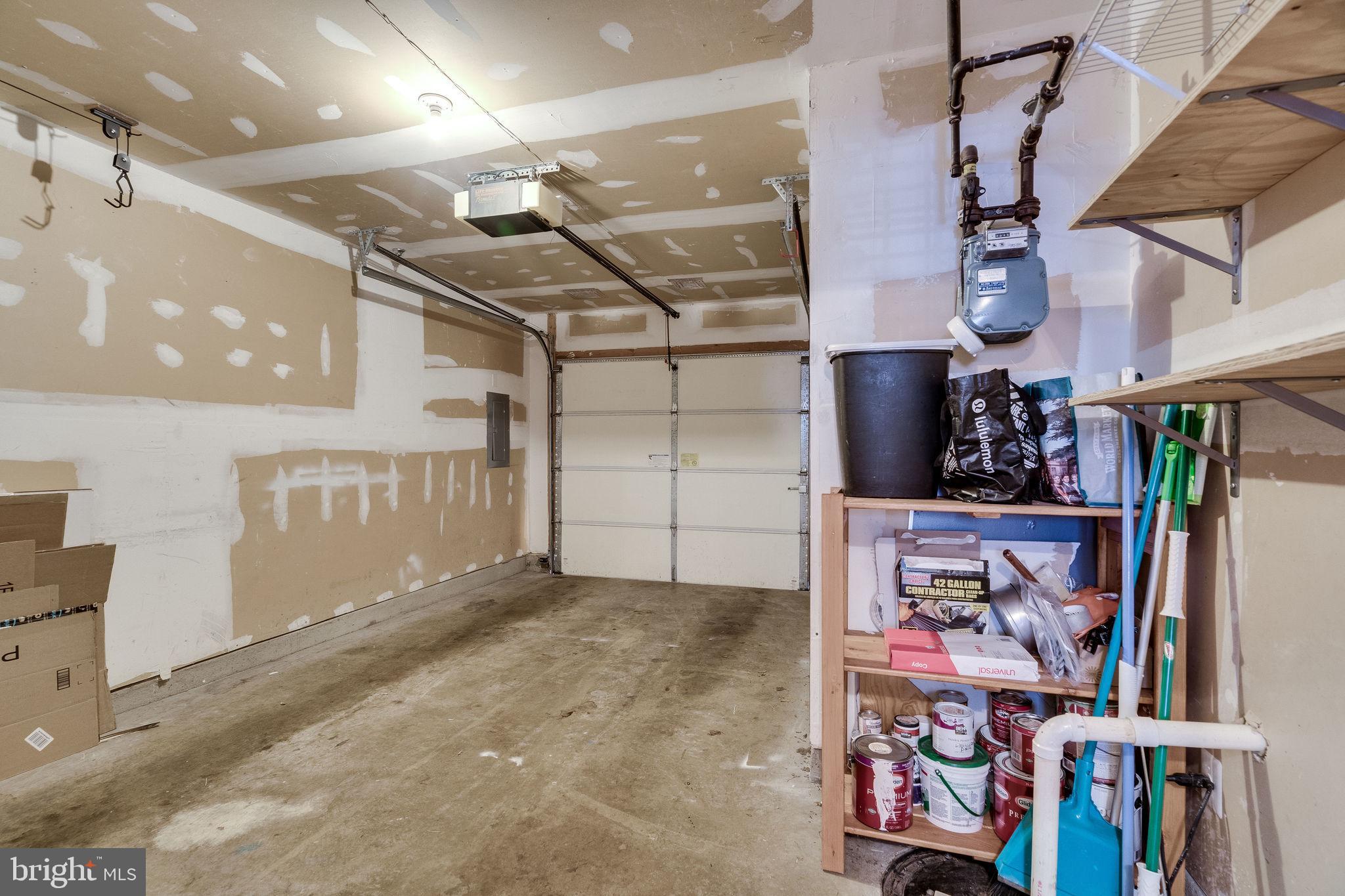 OLD TOWN GREENS - Residential Lease