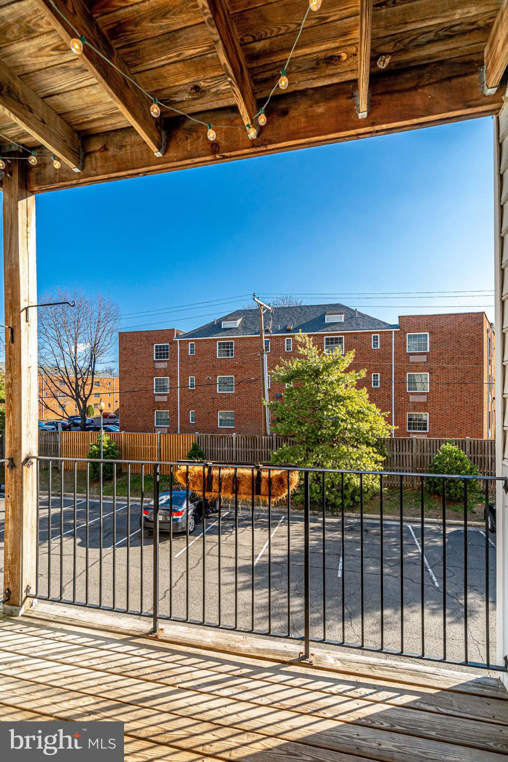 OLD TOWN GREENS - Residential Lease