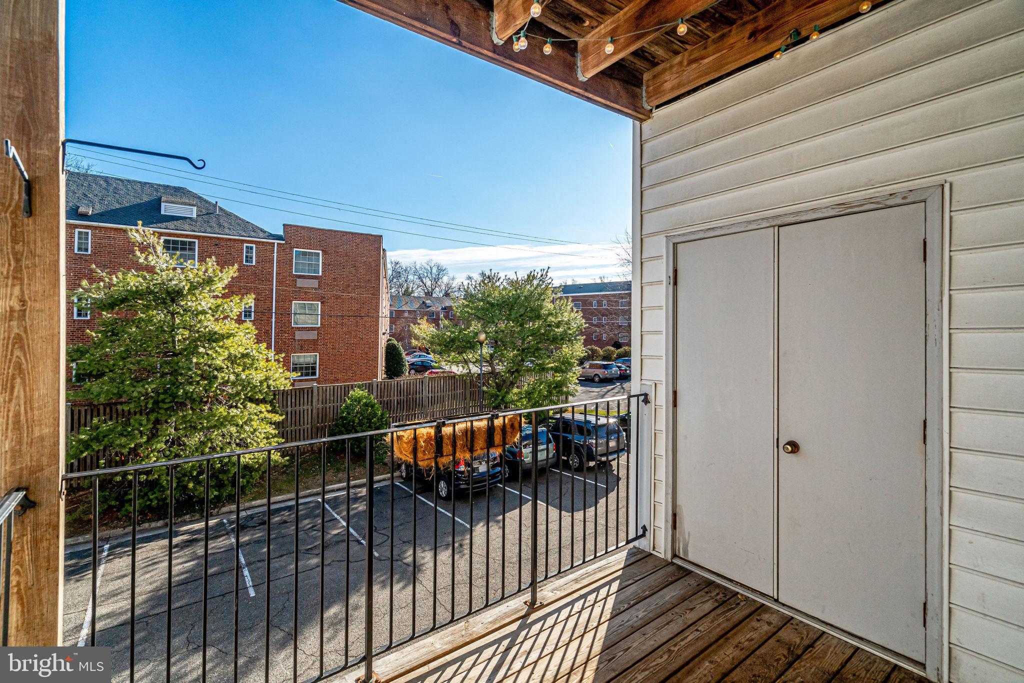 OLD TOWN GREENS - Residential Lease