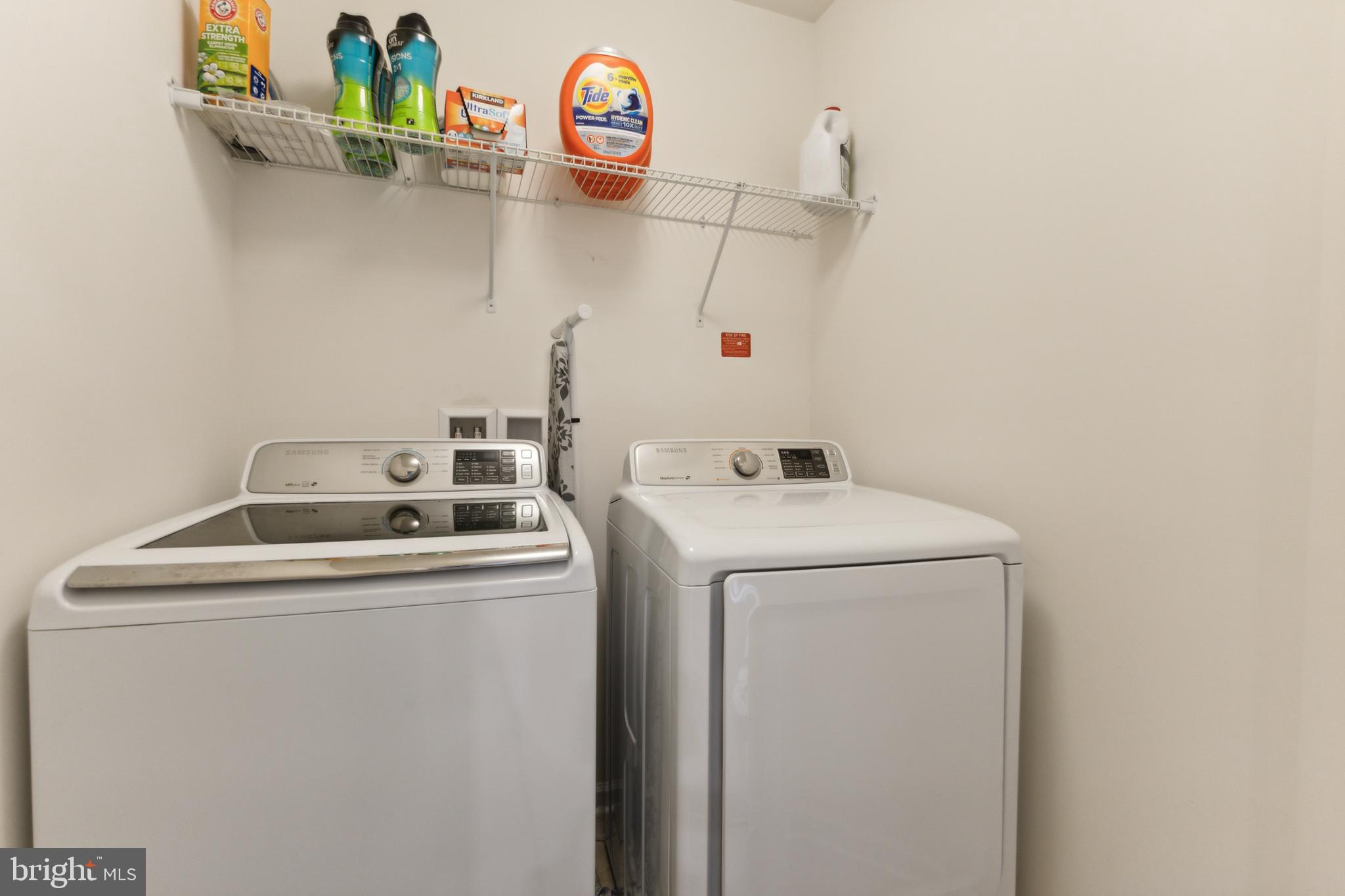 GOVERNORS ROW - Residential