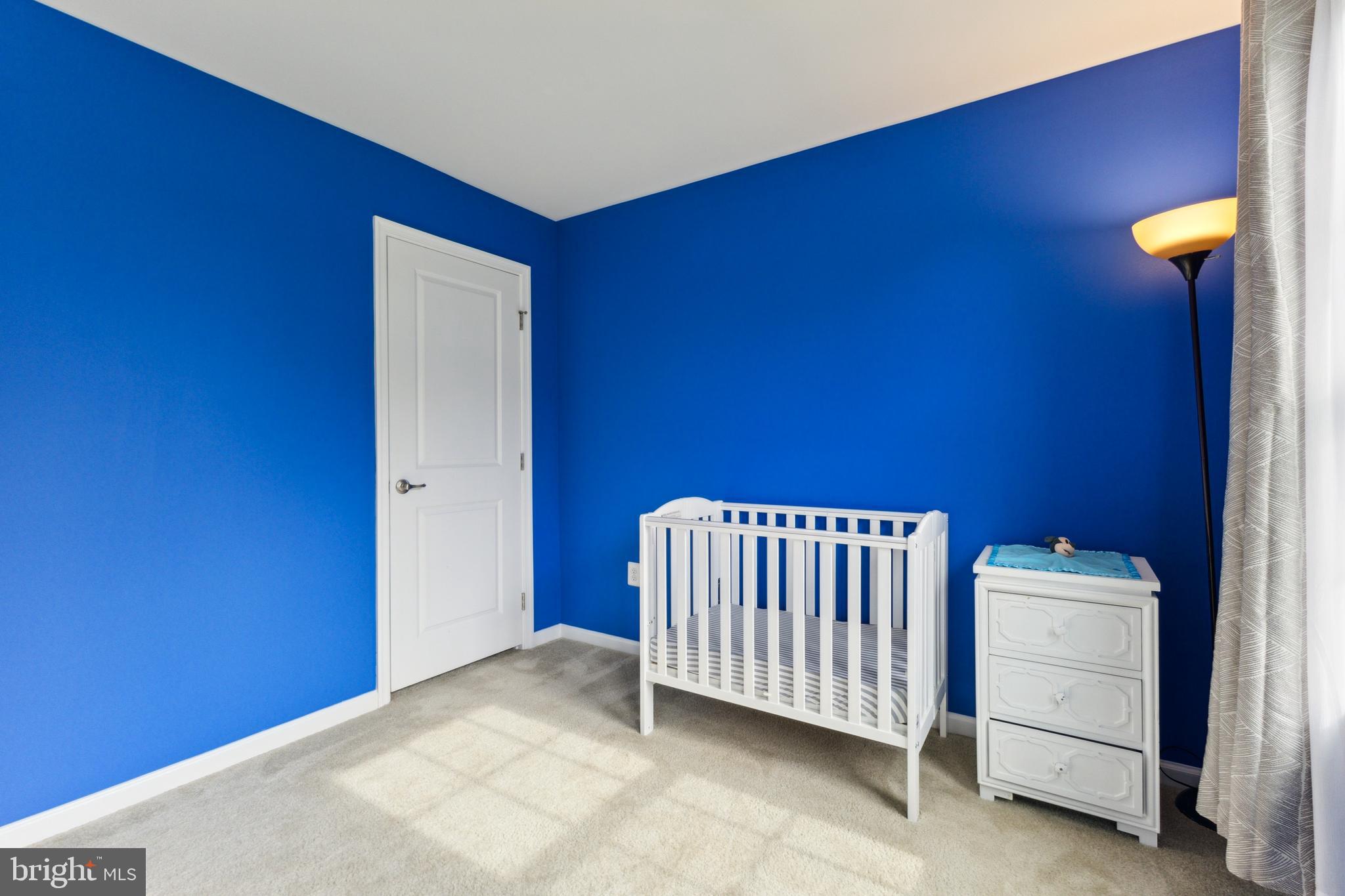 GOVERNORS ROW - Residential