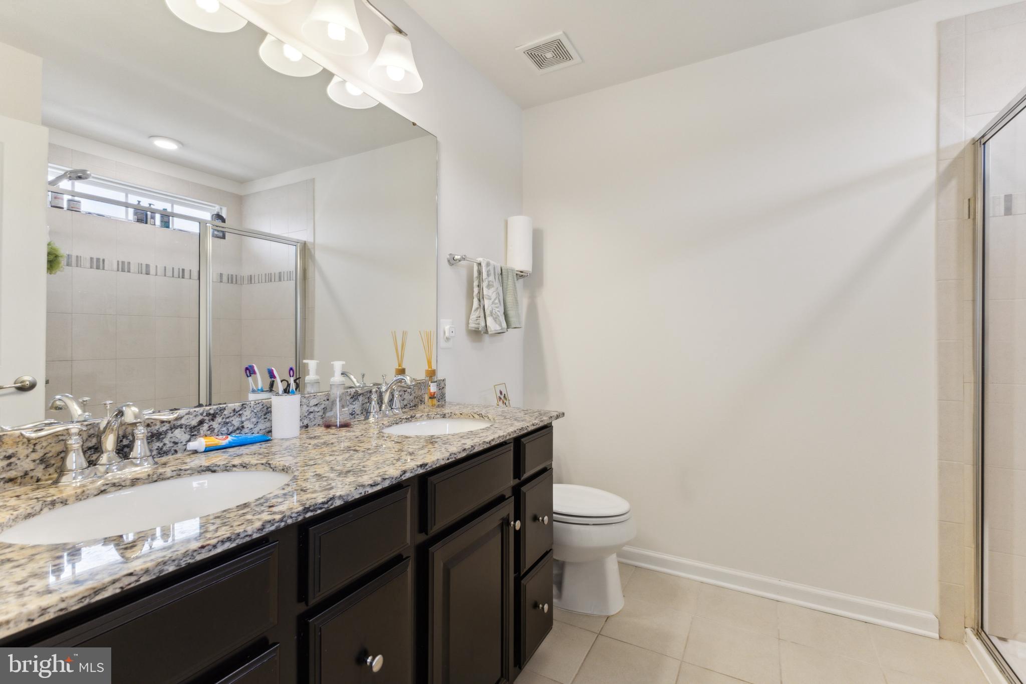 GOVERNORS ROW - Residential