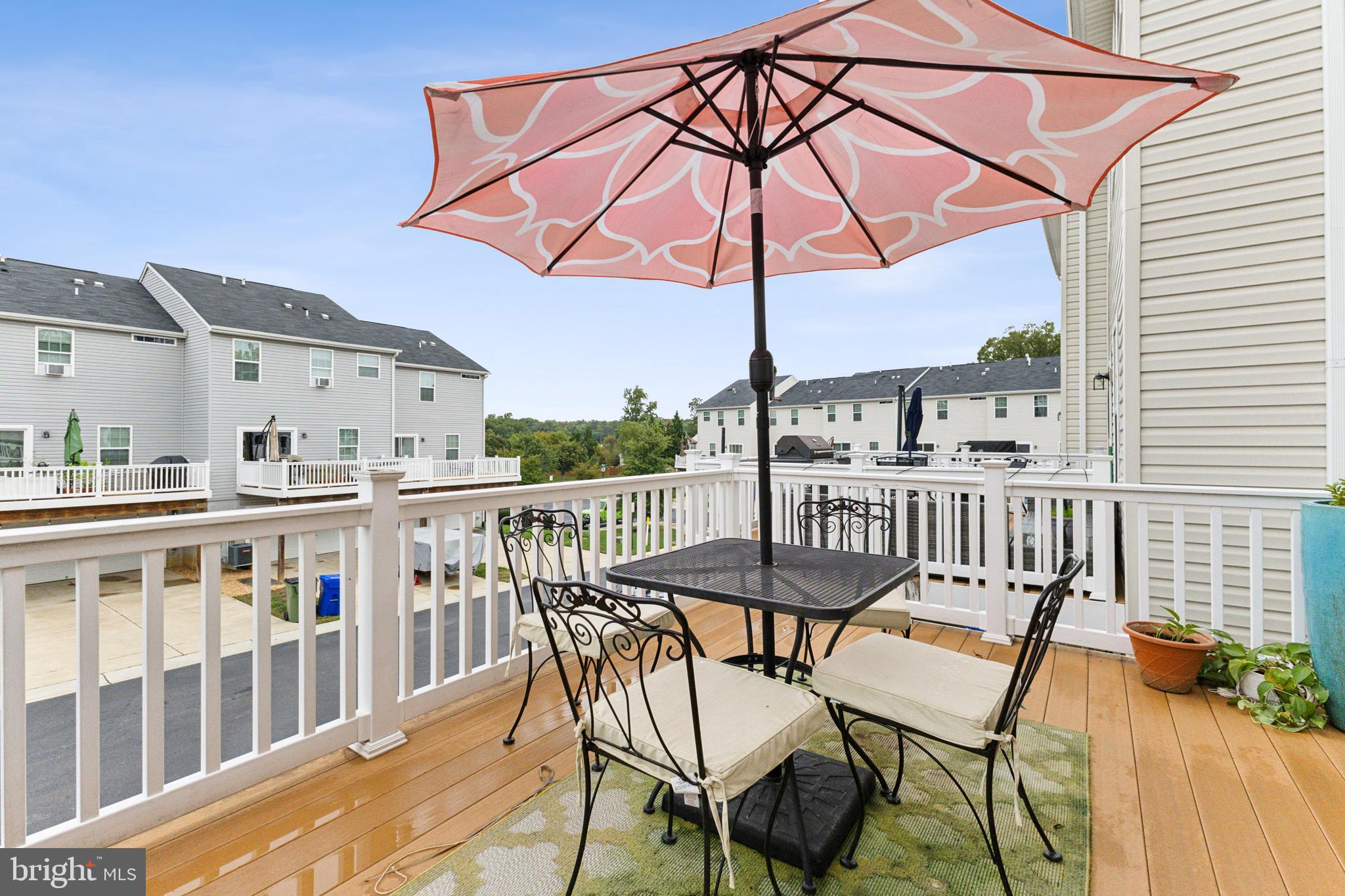 GOVERNORS ROW - Residential