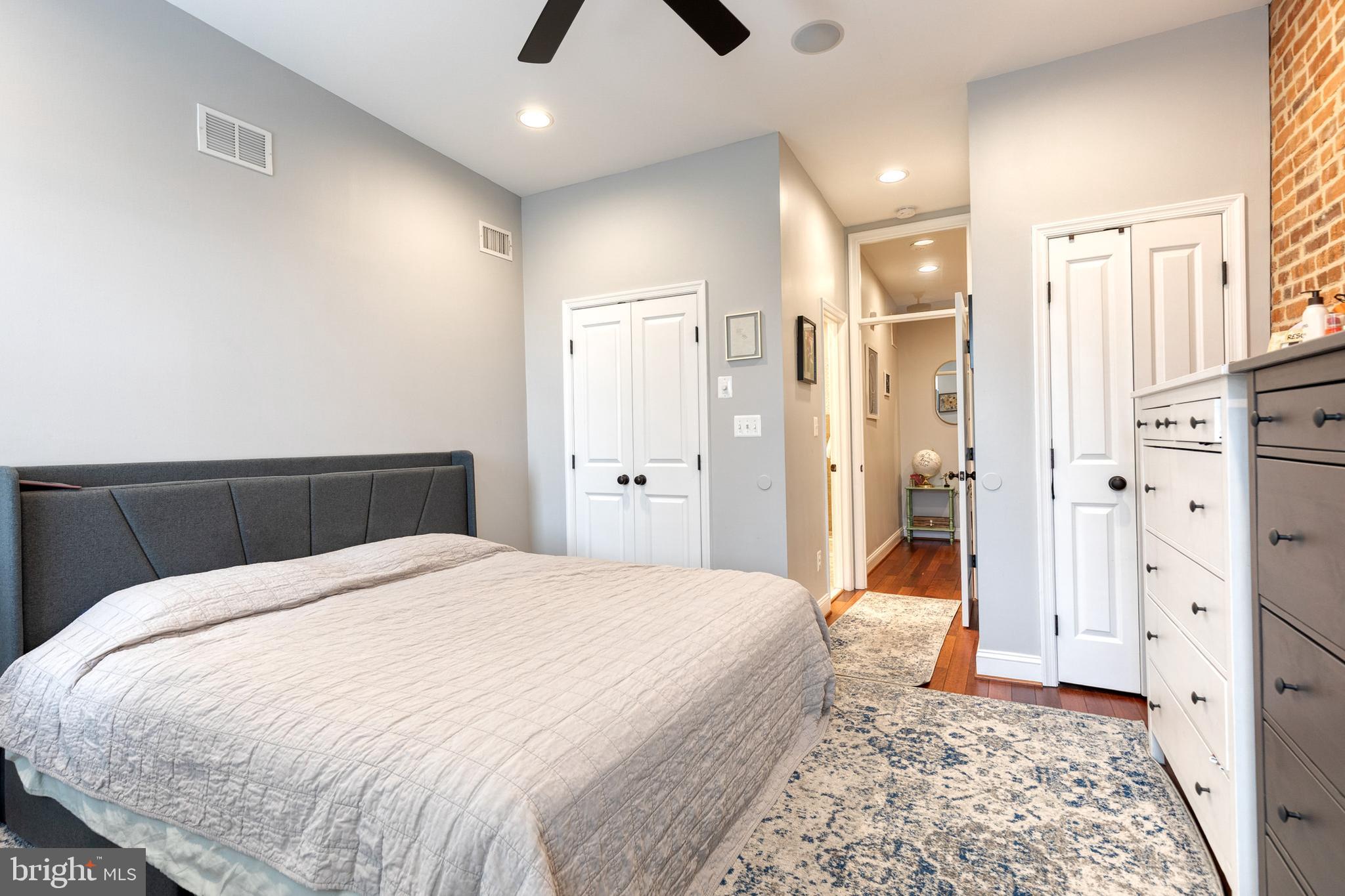 HIGHLANDTOWN - Residential Lease