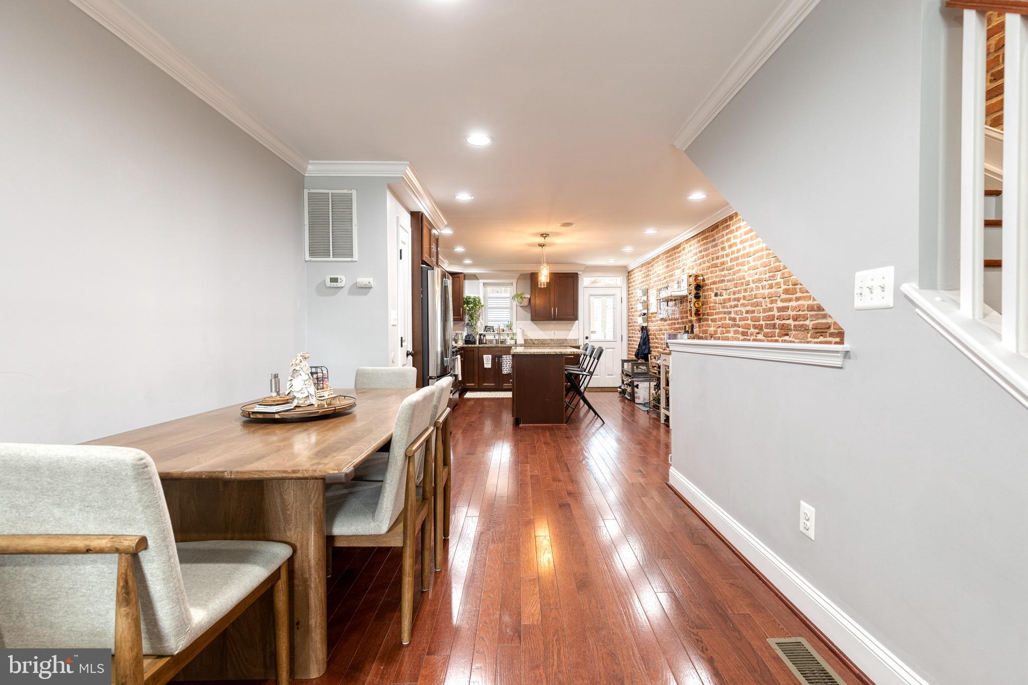 HIGHLANDTOWN - Residential Lease