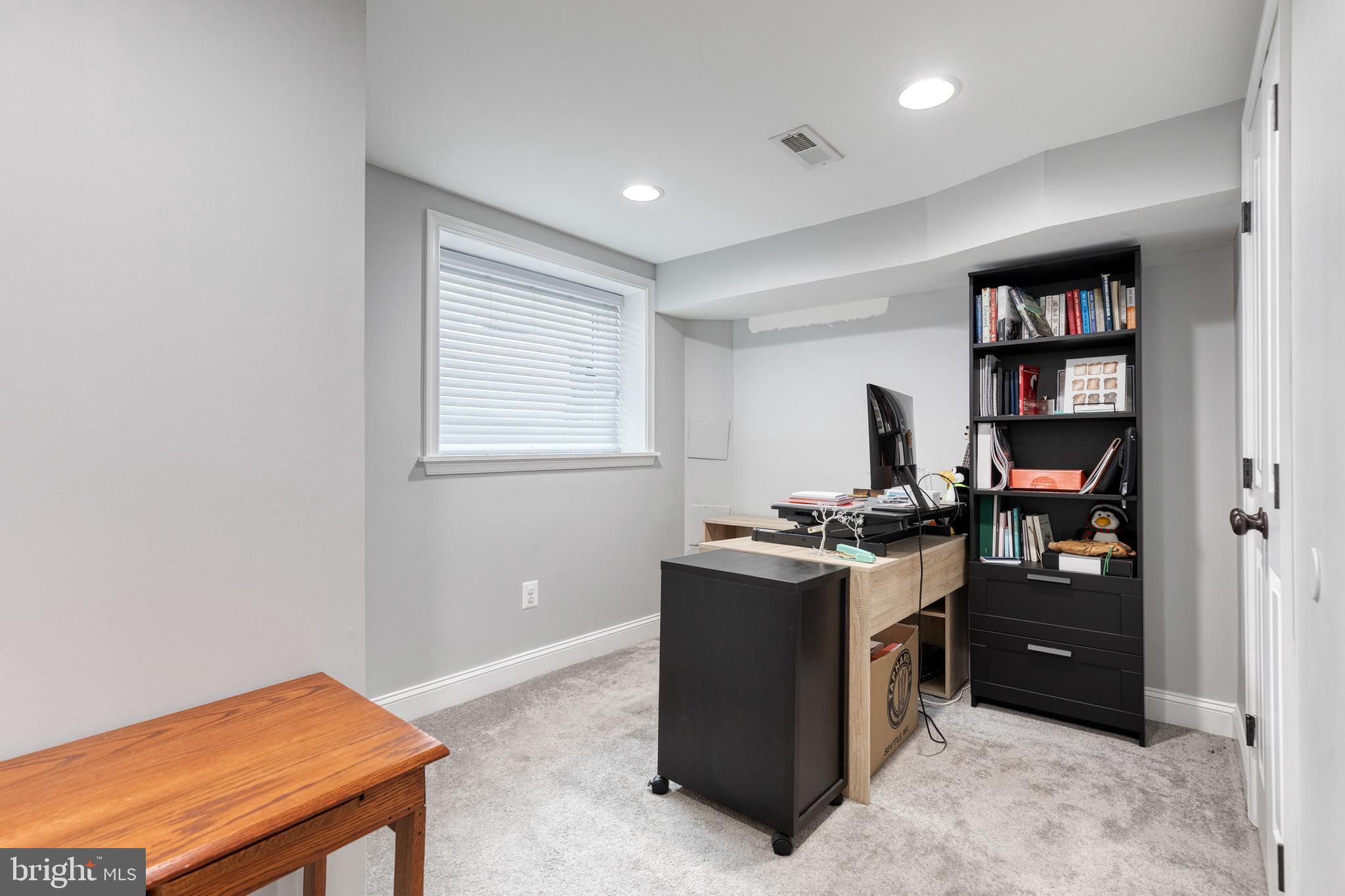 HIGHLANDTOWN - Residential Lease