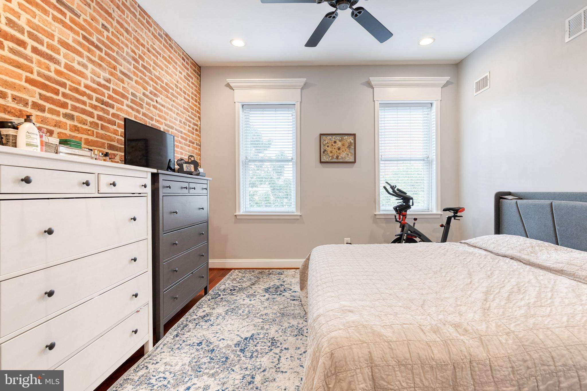 HIGHLANDTOWN - Residential Lease