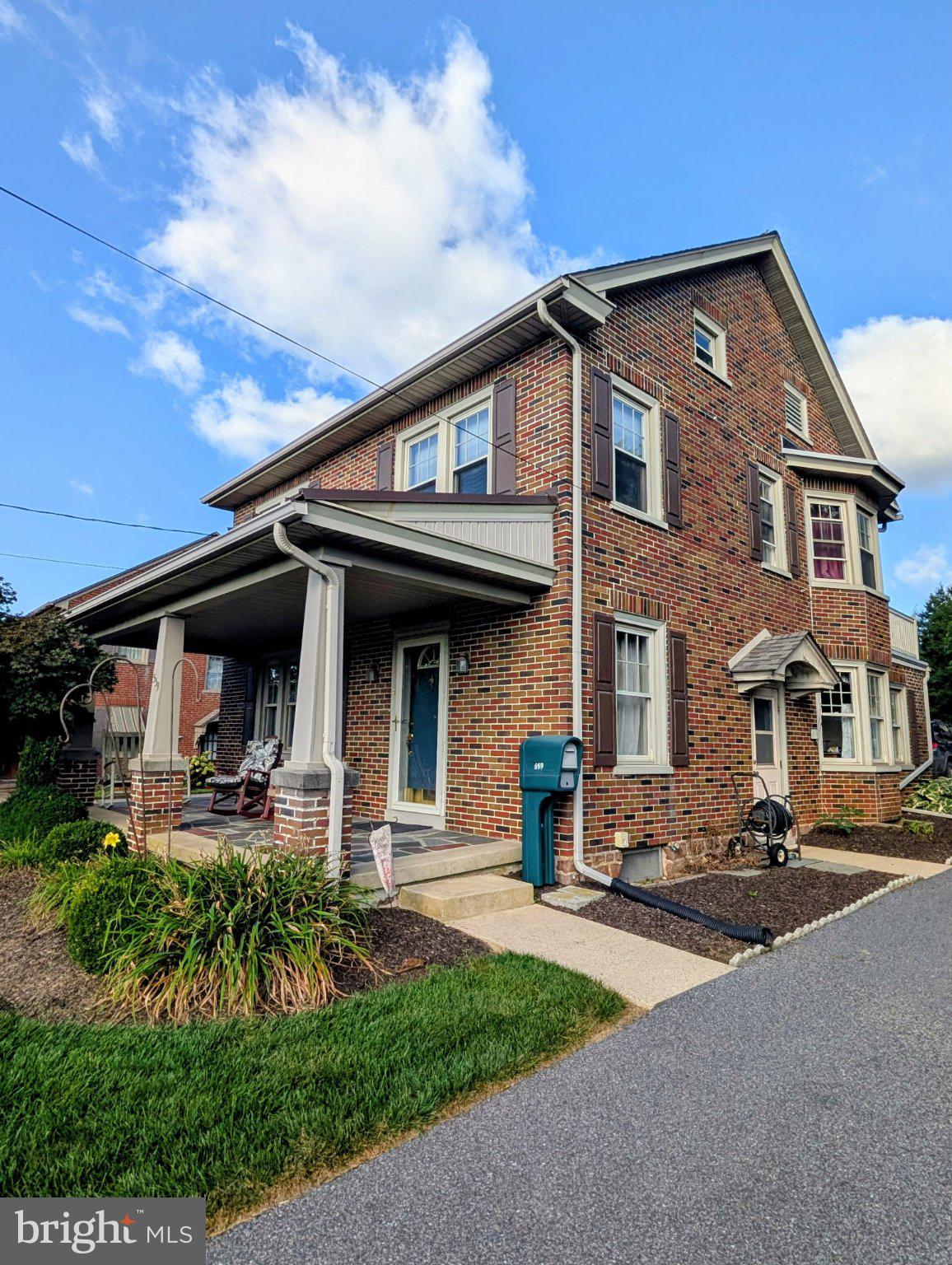 559 E MAIN STREET