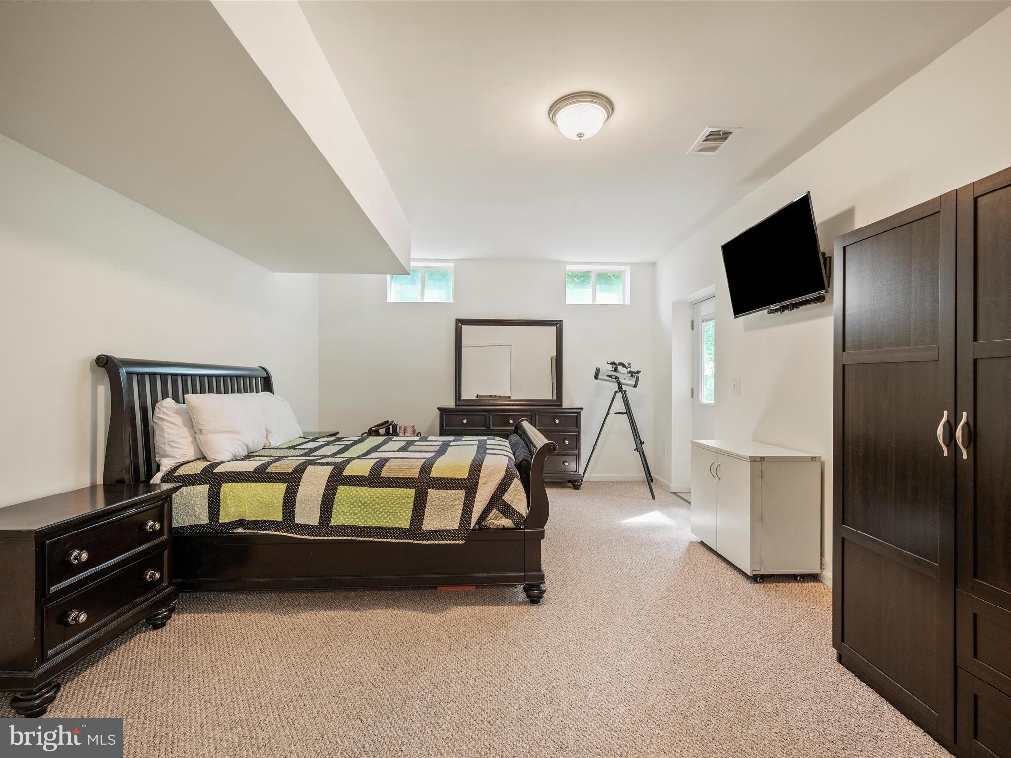 BROOKFIELD - Residential