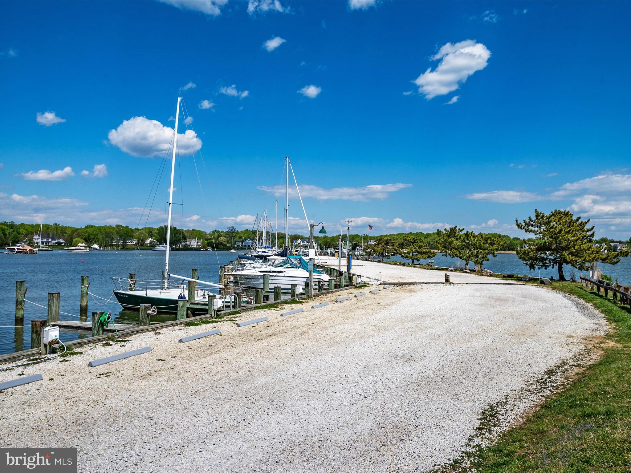 HILLSMERE ESTATES - Residential