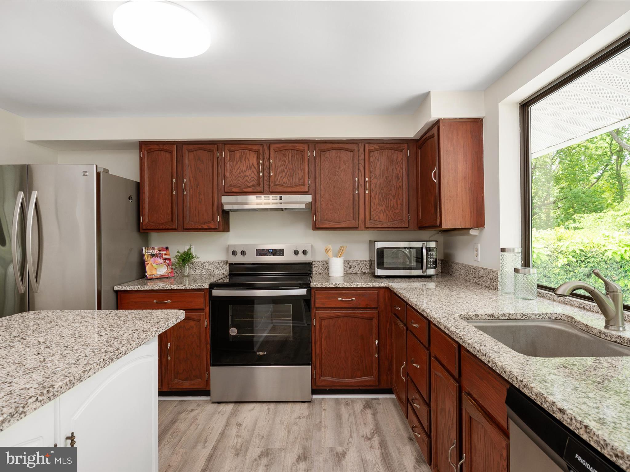 HILLSMERE ESTATES - Residential