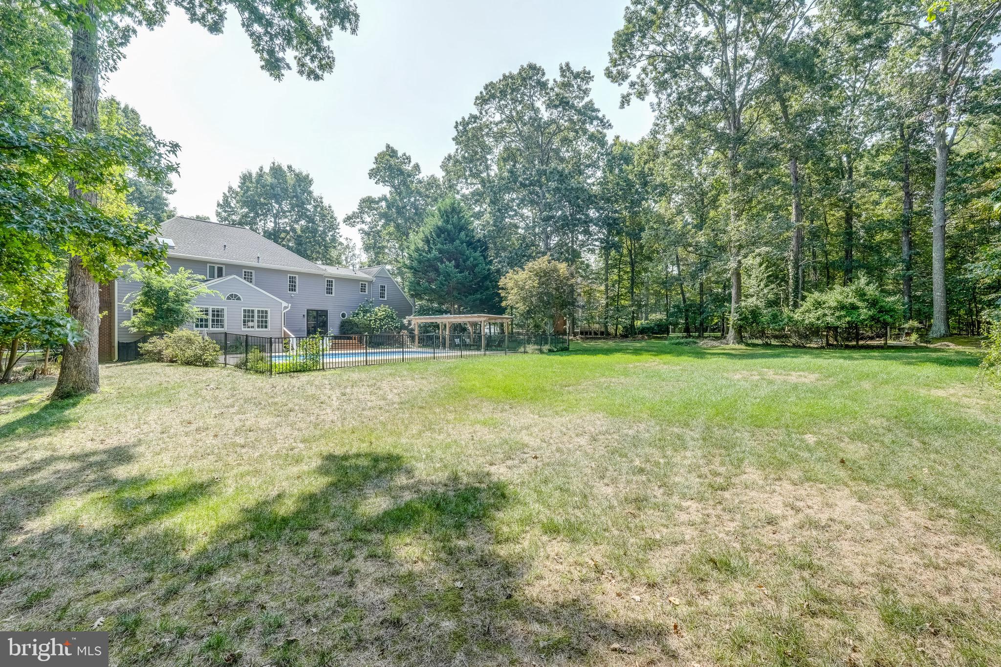 ROXSHIRE - Residential