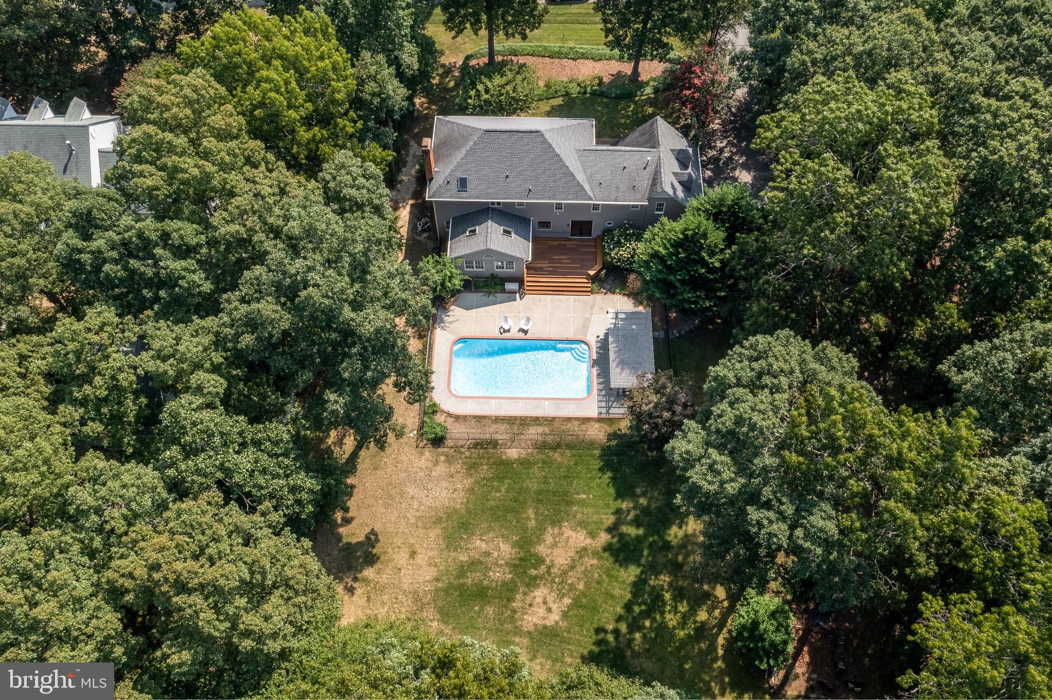 ROXSHIRE - Residential
