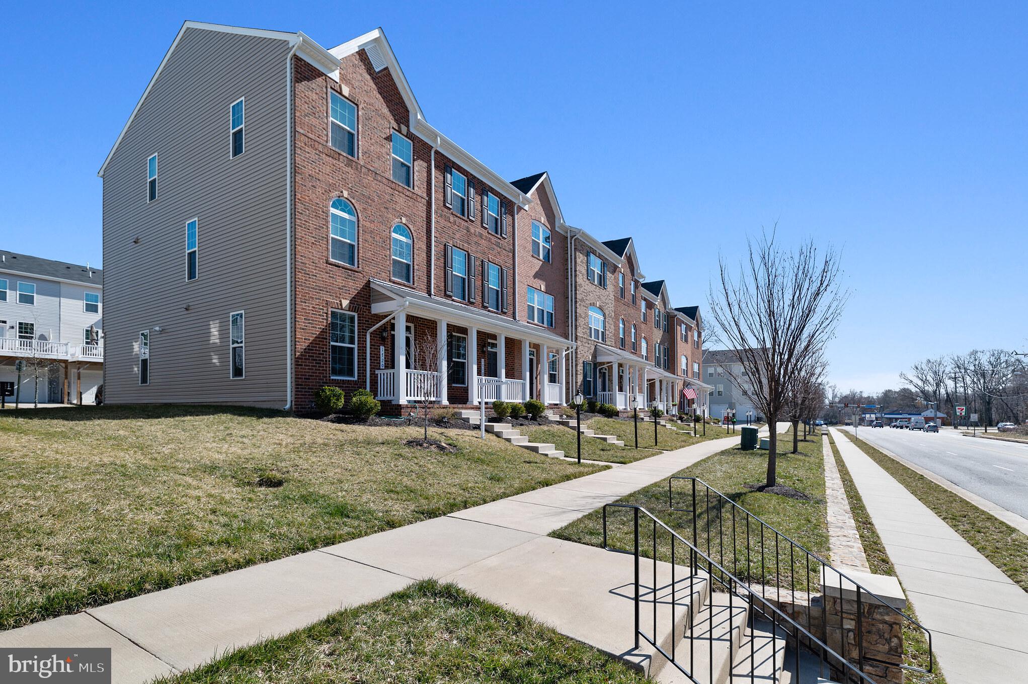 FEATHERSTONE STATION CONDOMINIUMS - Residential