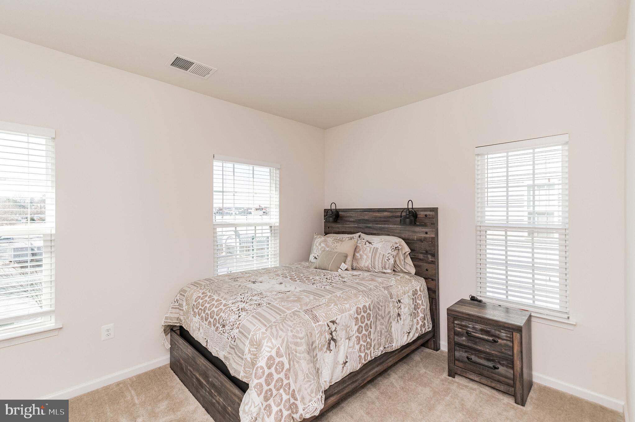 FEATHERSTONE STATION CONDOMINIUMS - Residential