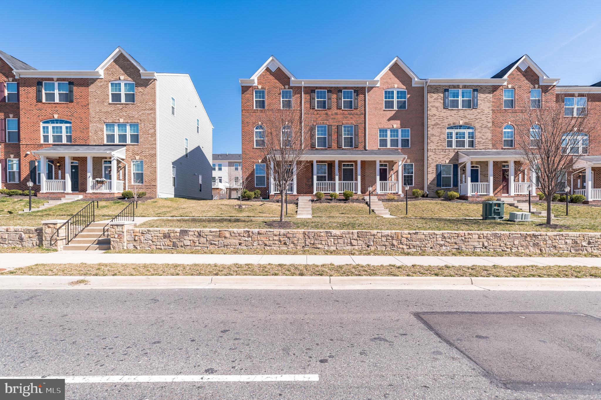 FEATHERSTONE STATION CONDOMINIUMS - Residential
