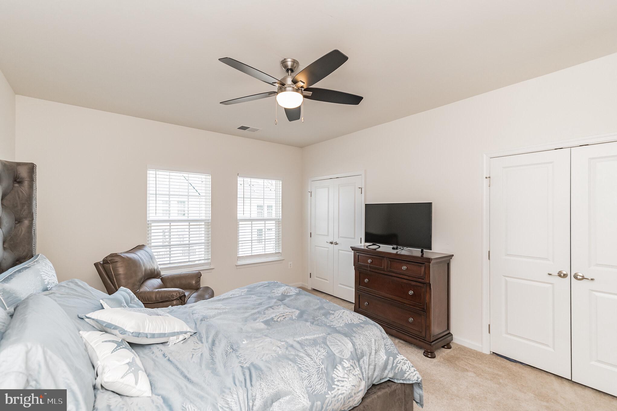 FEATHERSTONE STATION CONDOMINIUMS - Residential