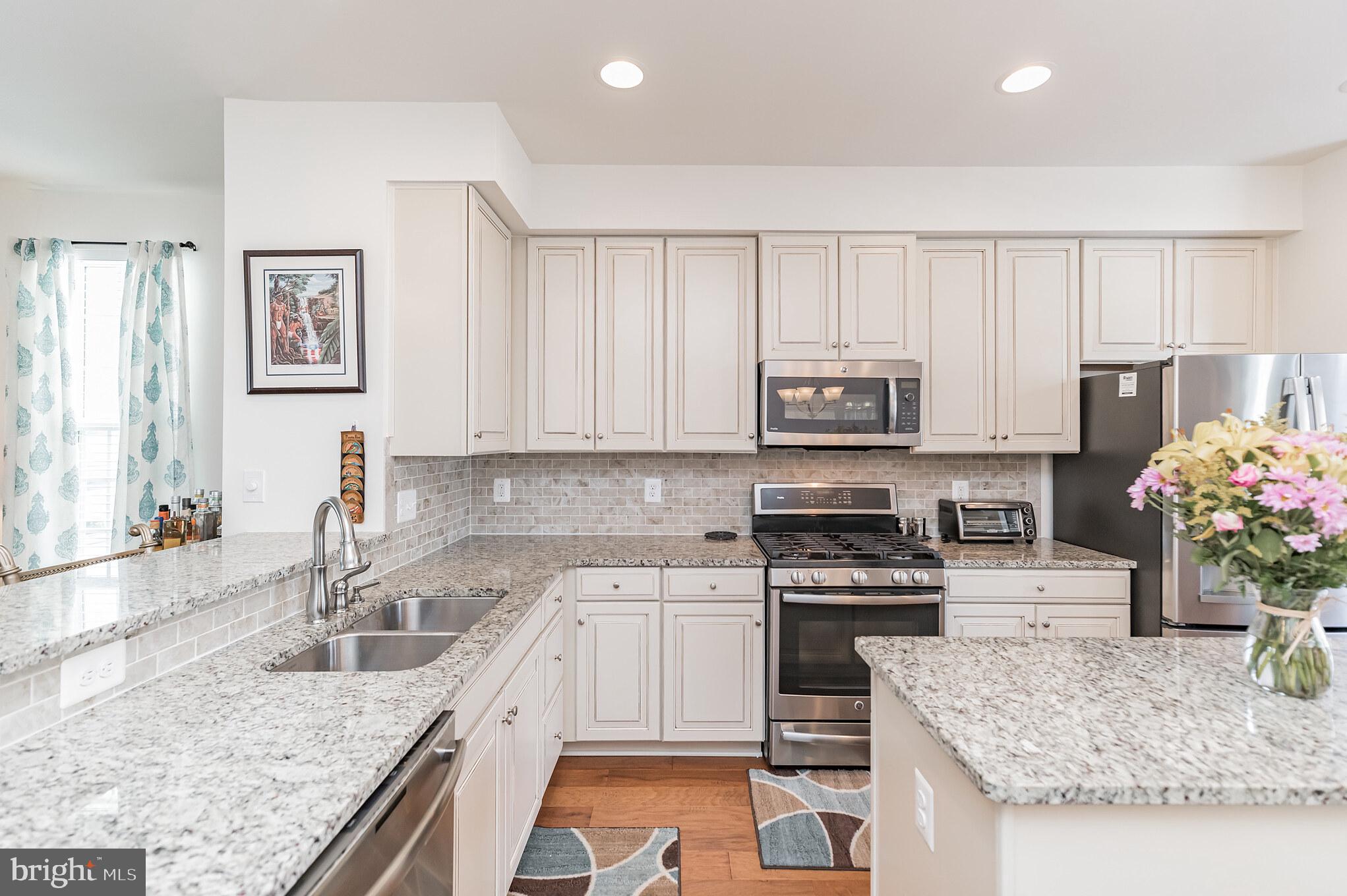 FEATHERSTONE STATION CONDOMINIUMS - Residential