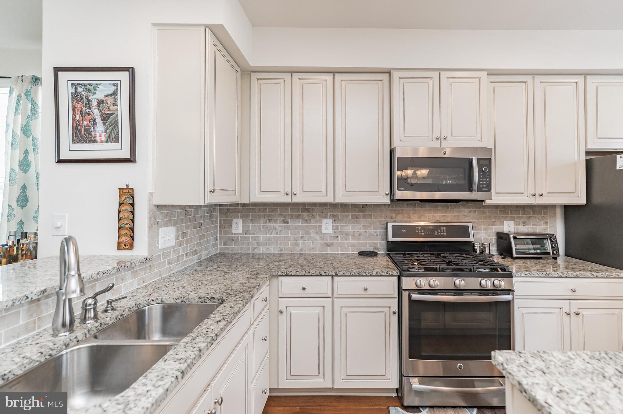 FEATHERSTONE STATION CONDOMINIUMS - Residential