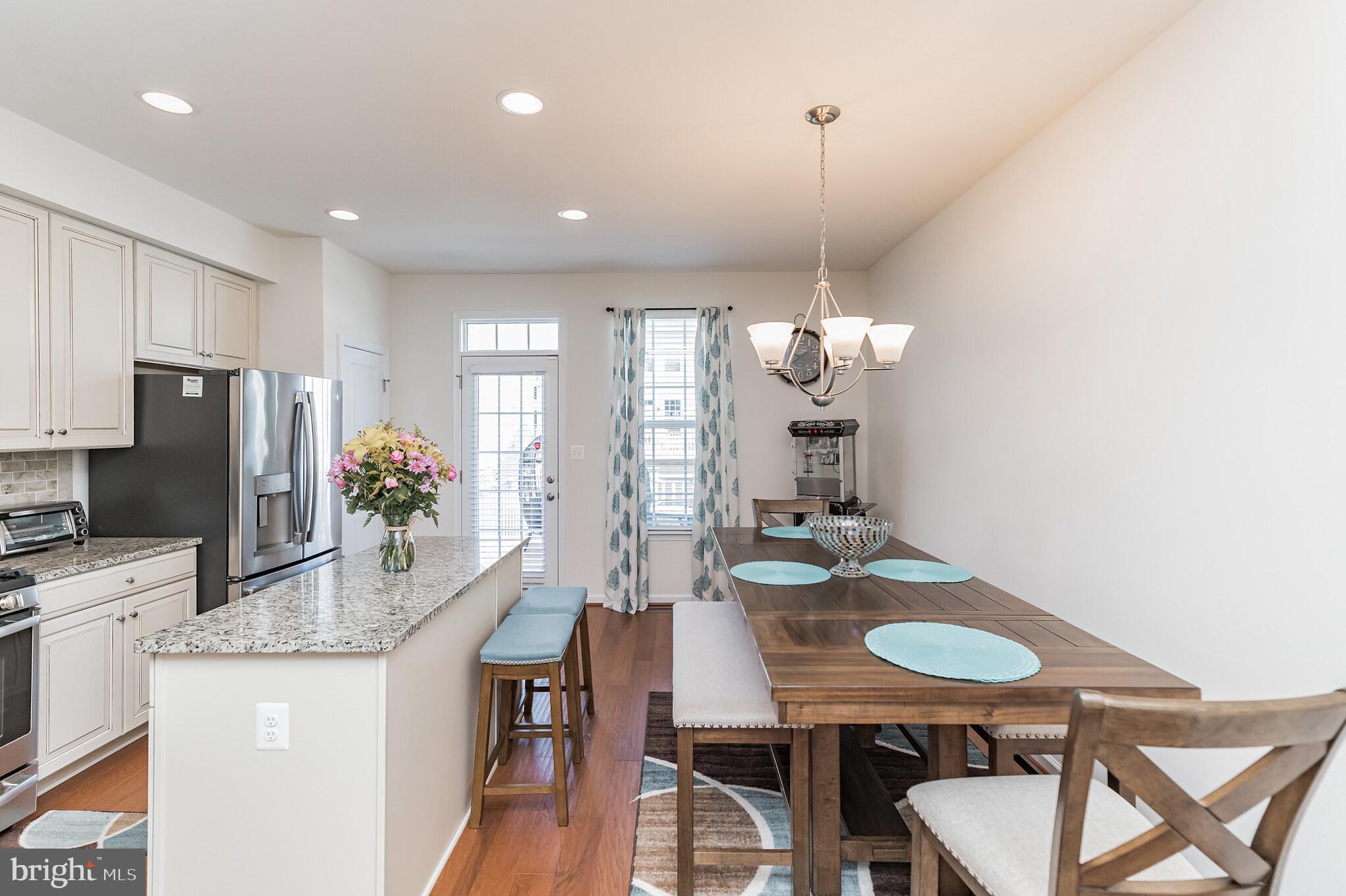 FEATHERSTONE STATION CONDOMINIUMS - Residential