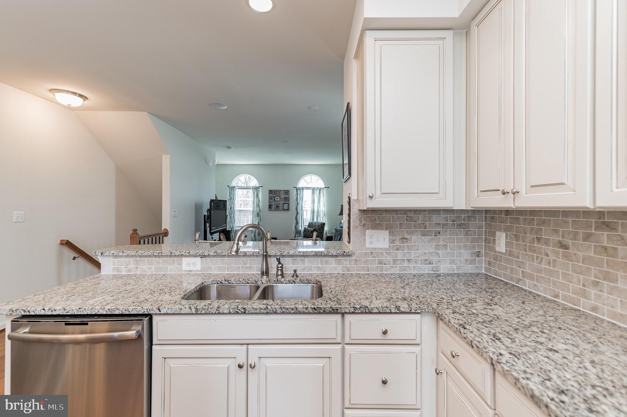 FEATHERSTONE STATION CONDOMINIUMS - Residential