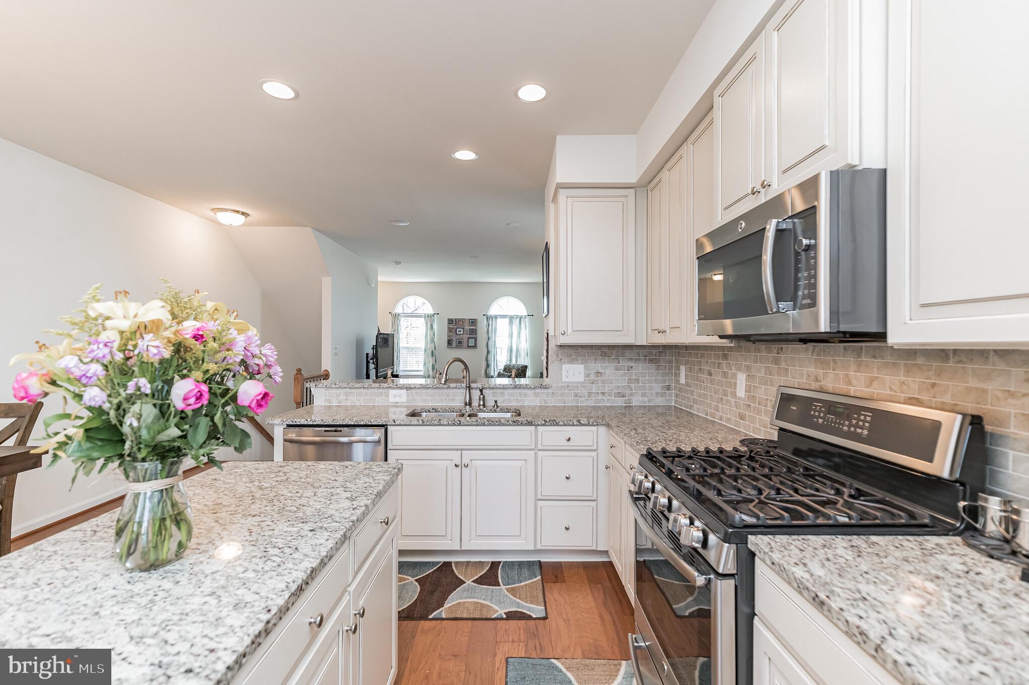 FEATHERSTONE STATION CONDOMINIUMS - Residential