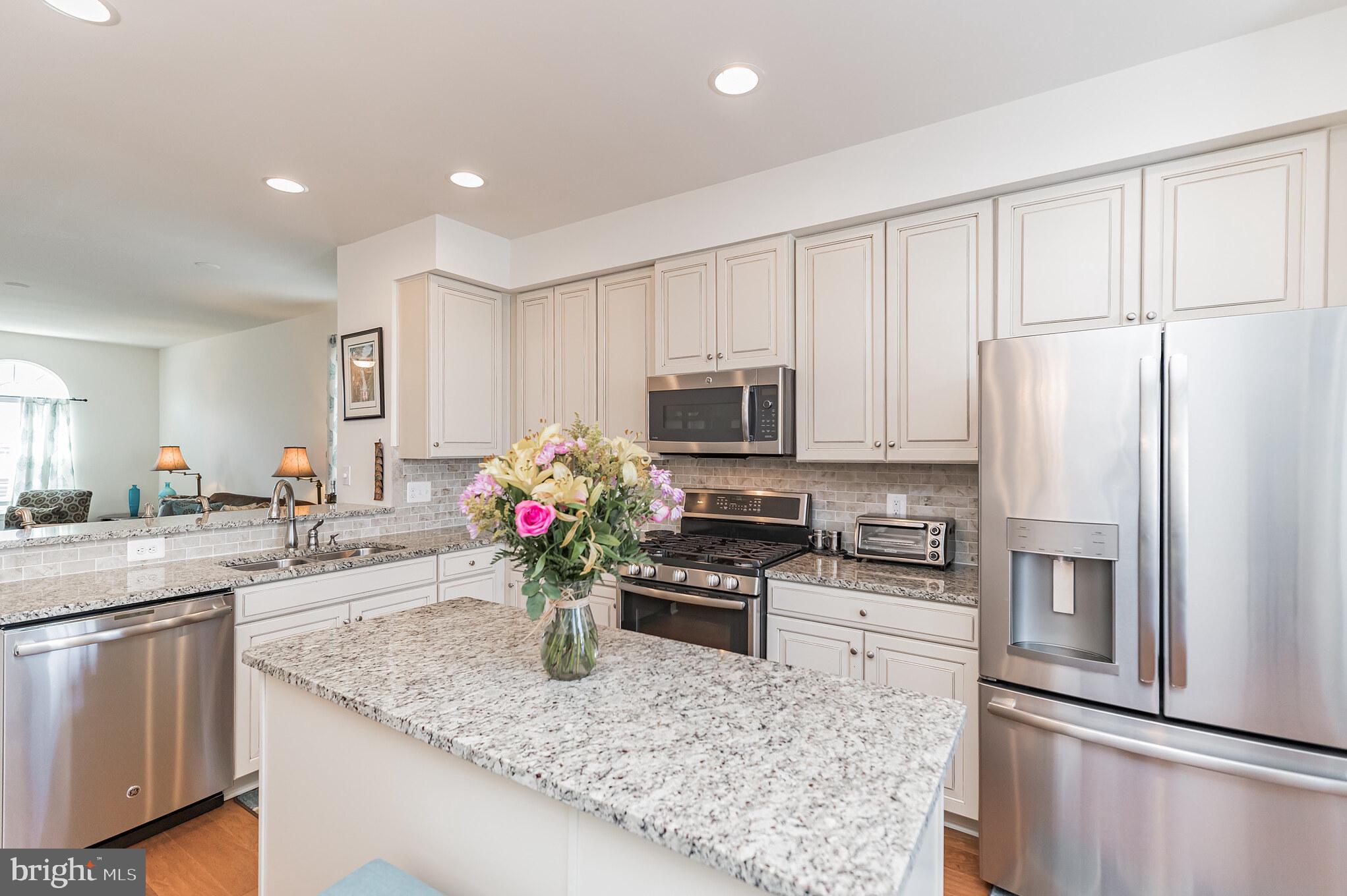 FEATHERSTONE STATION CONDOMINIUMS - Residential