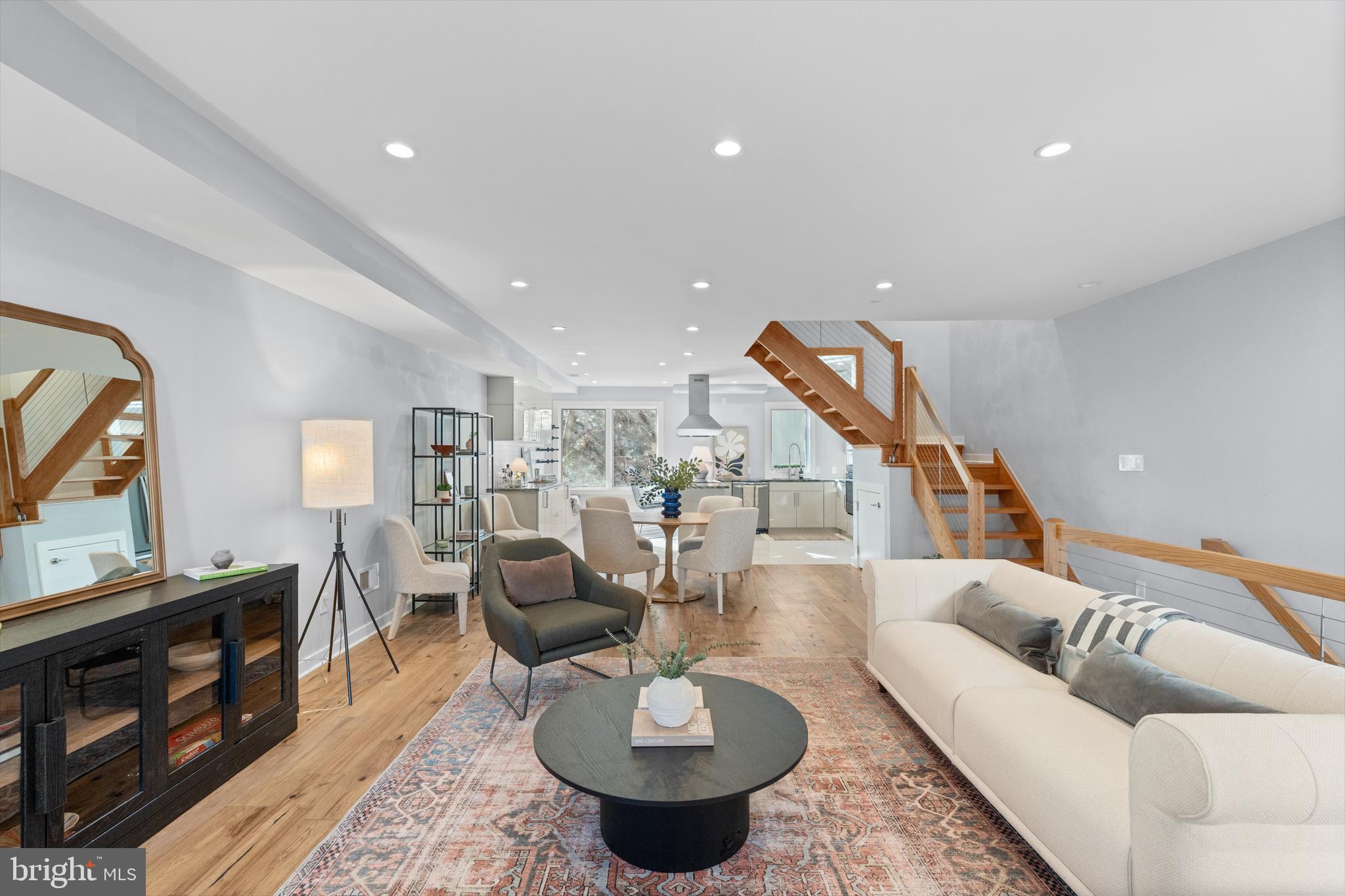 869 CORINTHIAN AVENUE 3