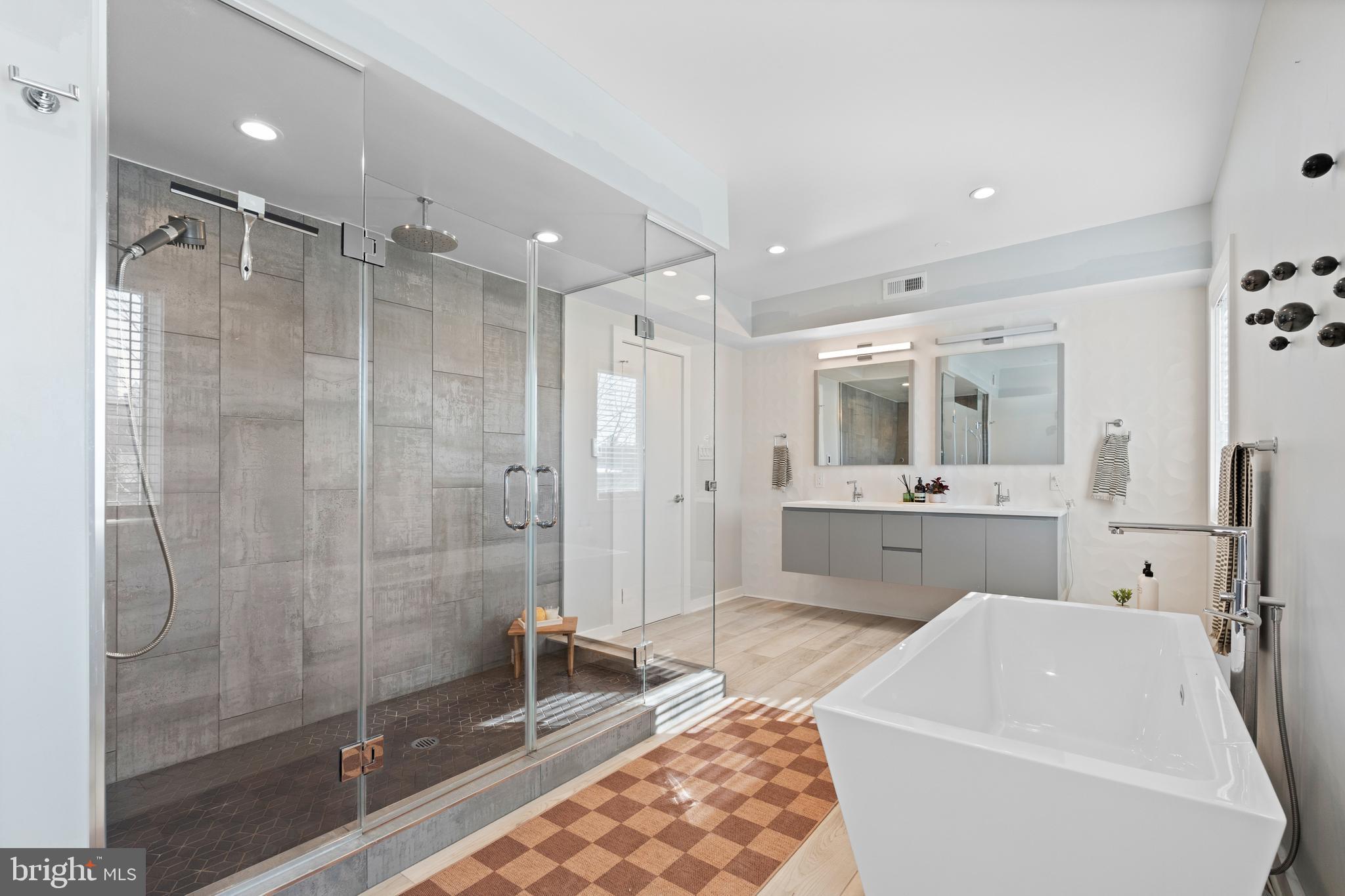 FAIRMOUNT - Residential