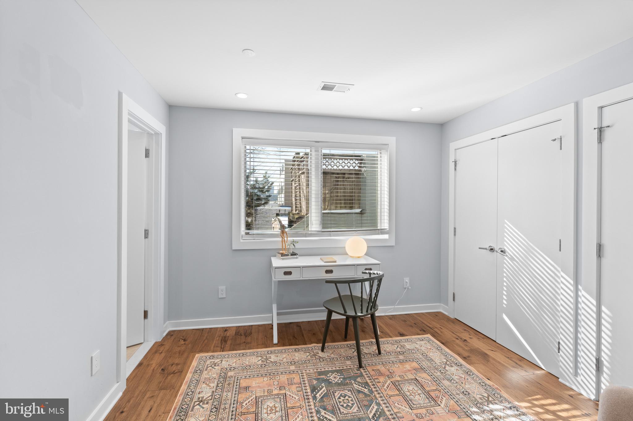 FAIRMOUNT - Residential