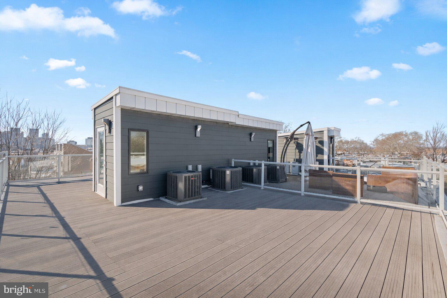 FAIRMOUNT - Residential