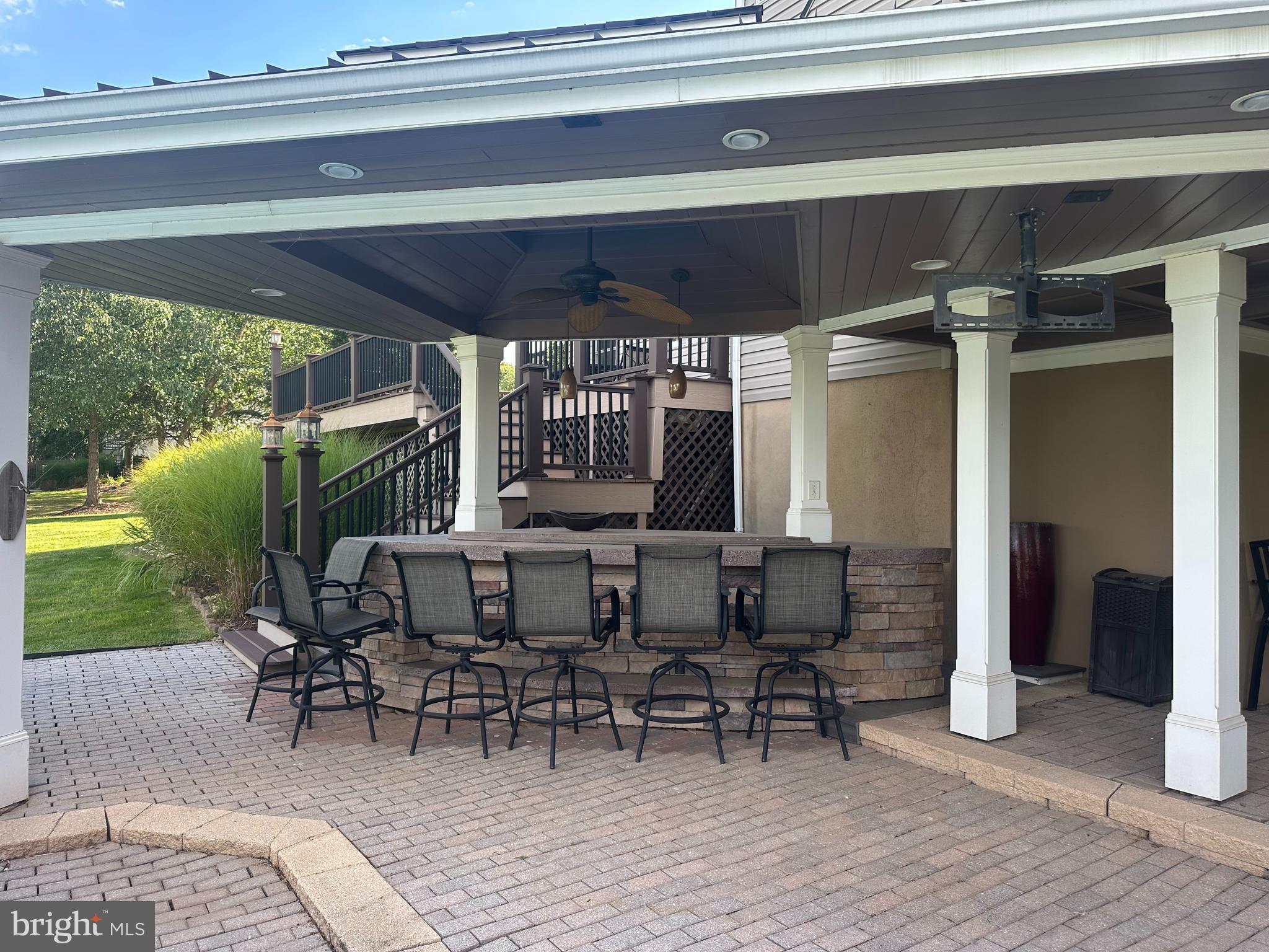 HILLTOWN WOODS - Residential