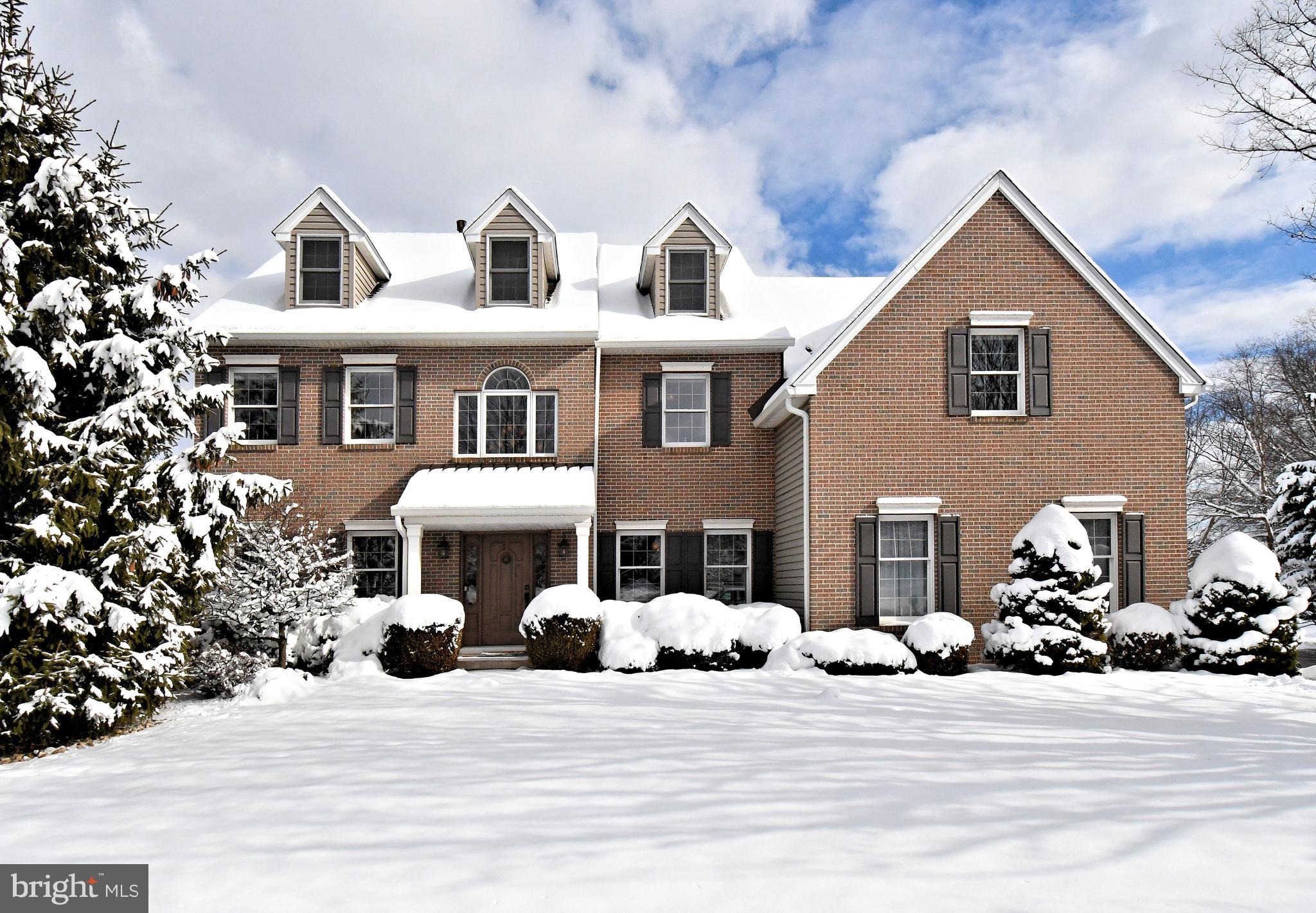 HILLTOWN WOODS - Residential