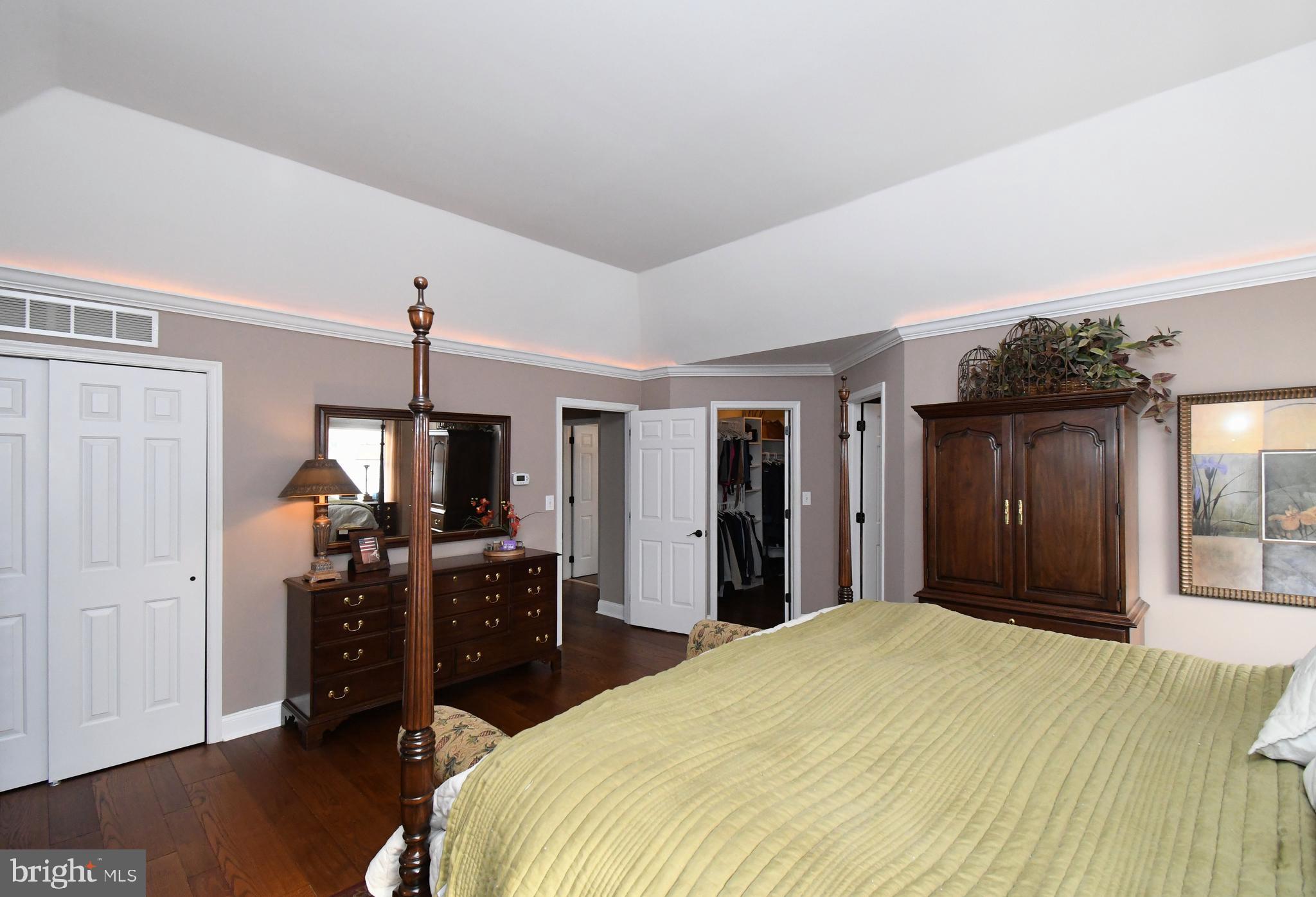 HILLTOWN WOODS - Residential