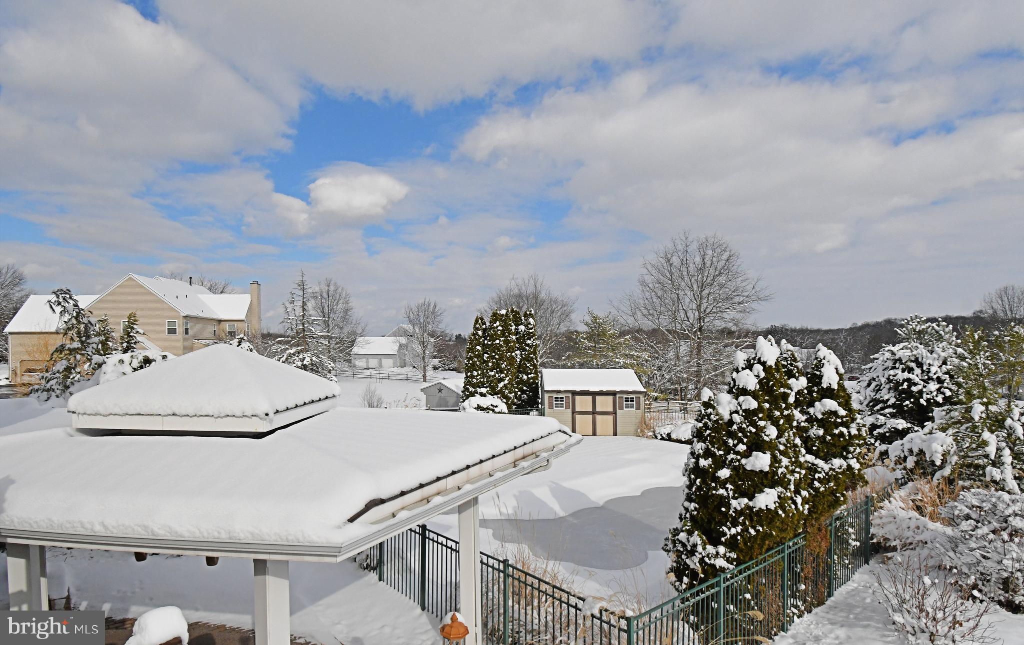 HILLTOWN WOODS - Residential