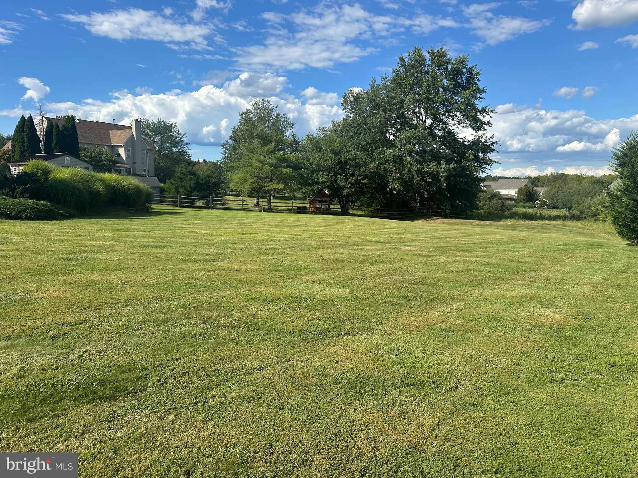 HILLTOWN WOODS - Residential