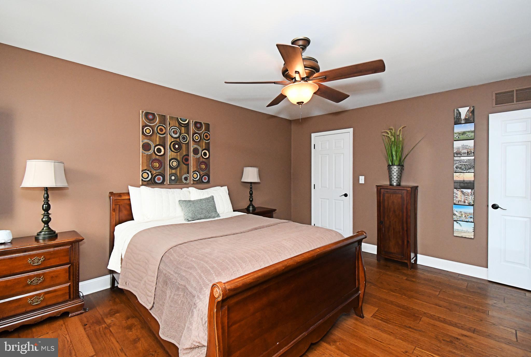 HILLTOWN WOODS - Residential