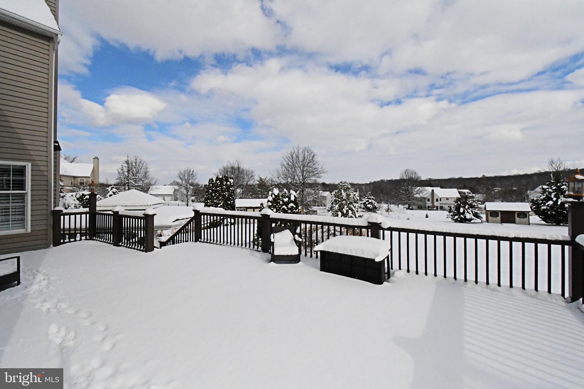 HILLTOWN WOODS - Residential