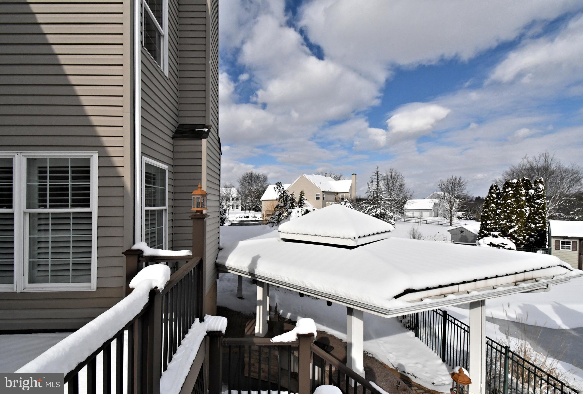 HILLTOWN WOODS - Residential