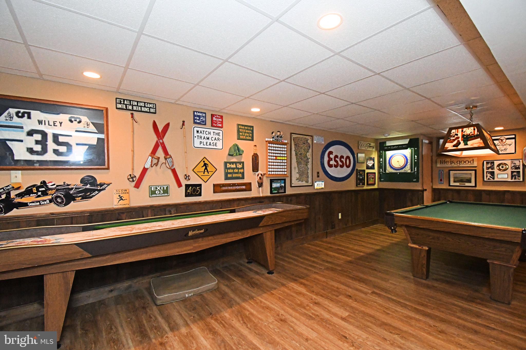 HILLTOWN WOODS - Residential