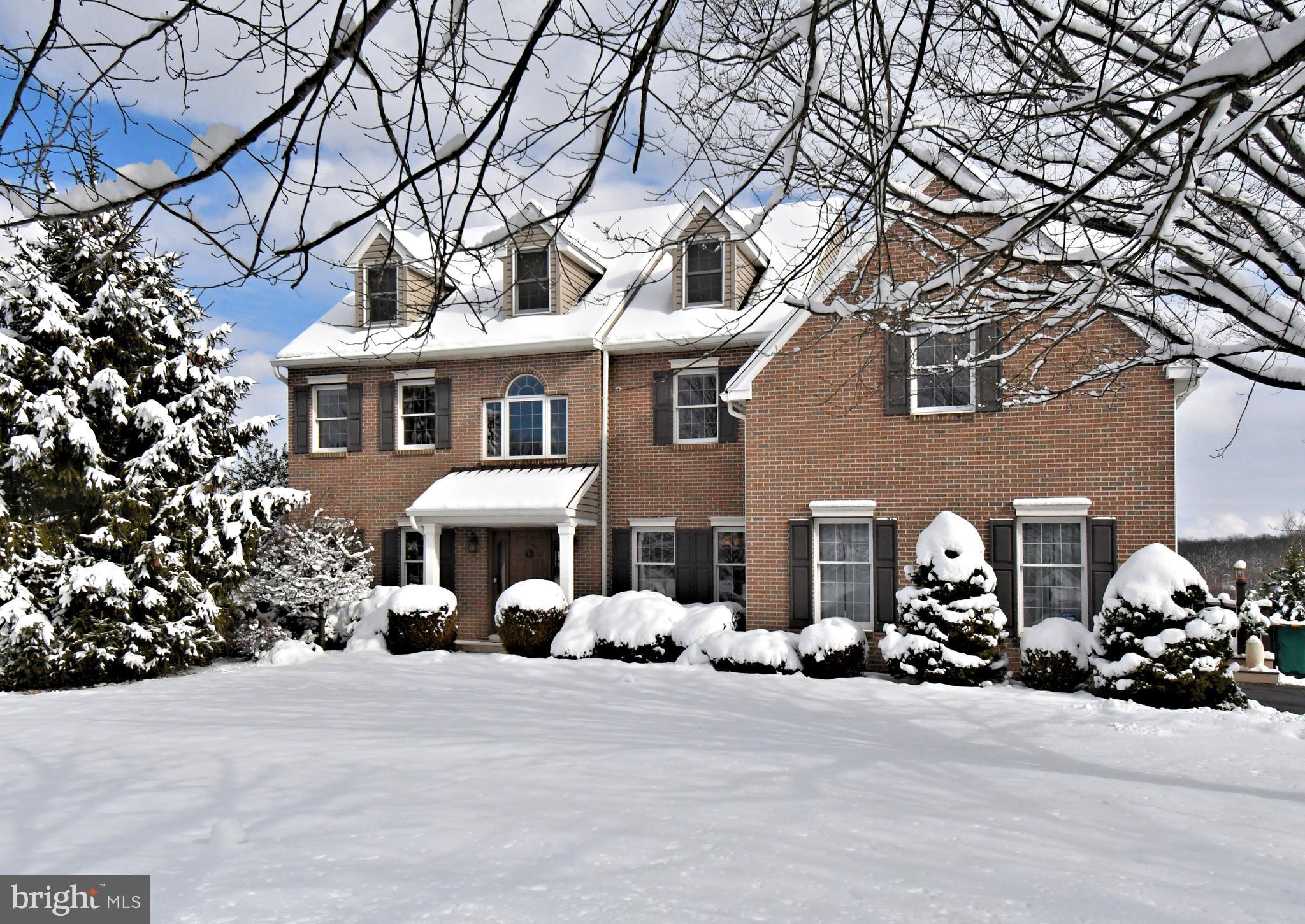 HILLTOWN WOODS - Residential